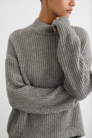 JULIE OVERSIZED SWEATER
