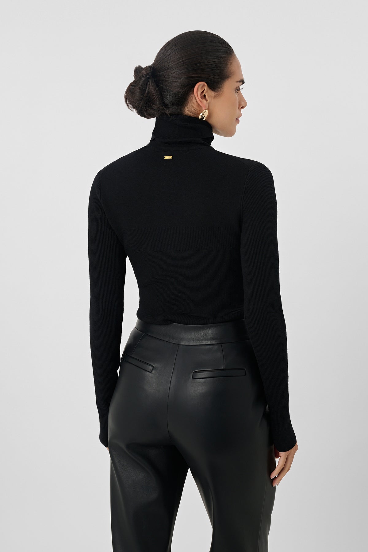 Valeria Rib Knit Turtle Neck - Toccin