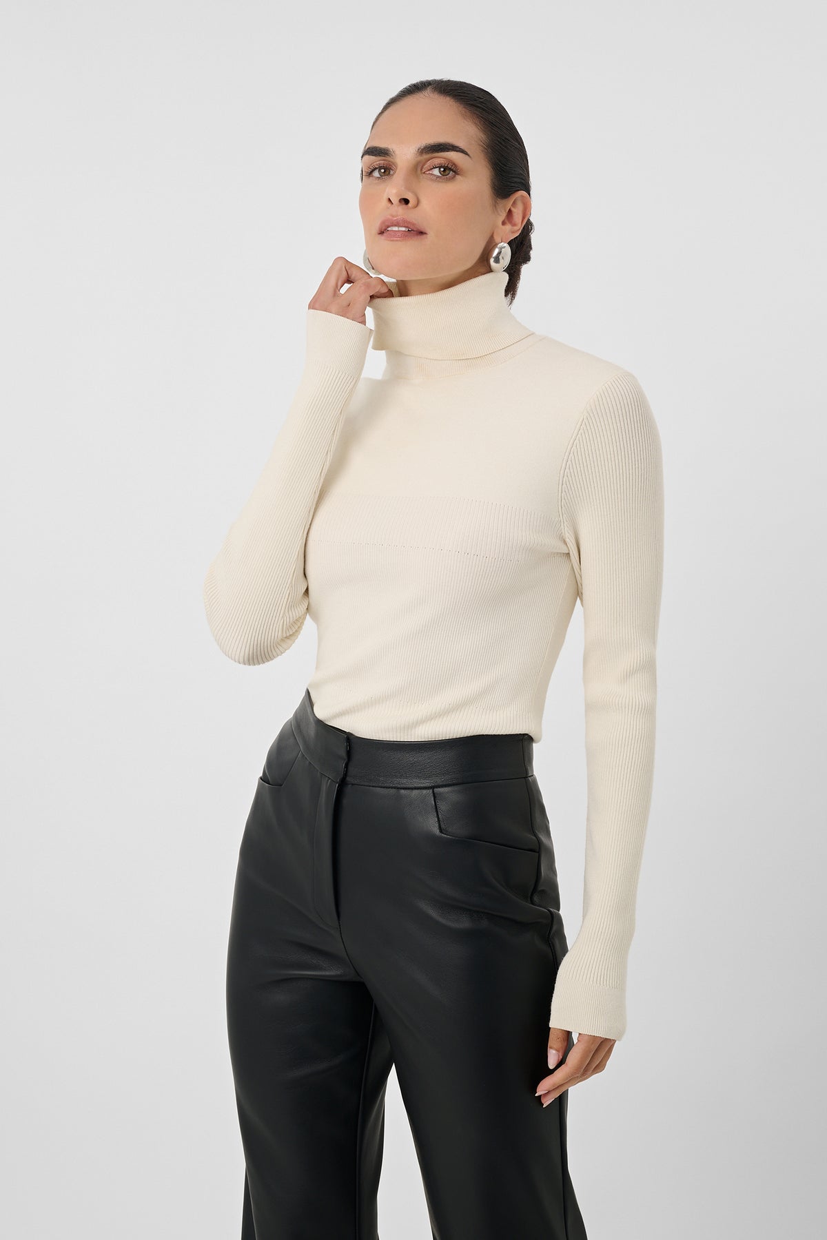 Valeria Rib Knit Turtle Neck - Toccin