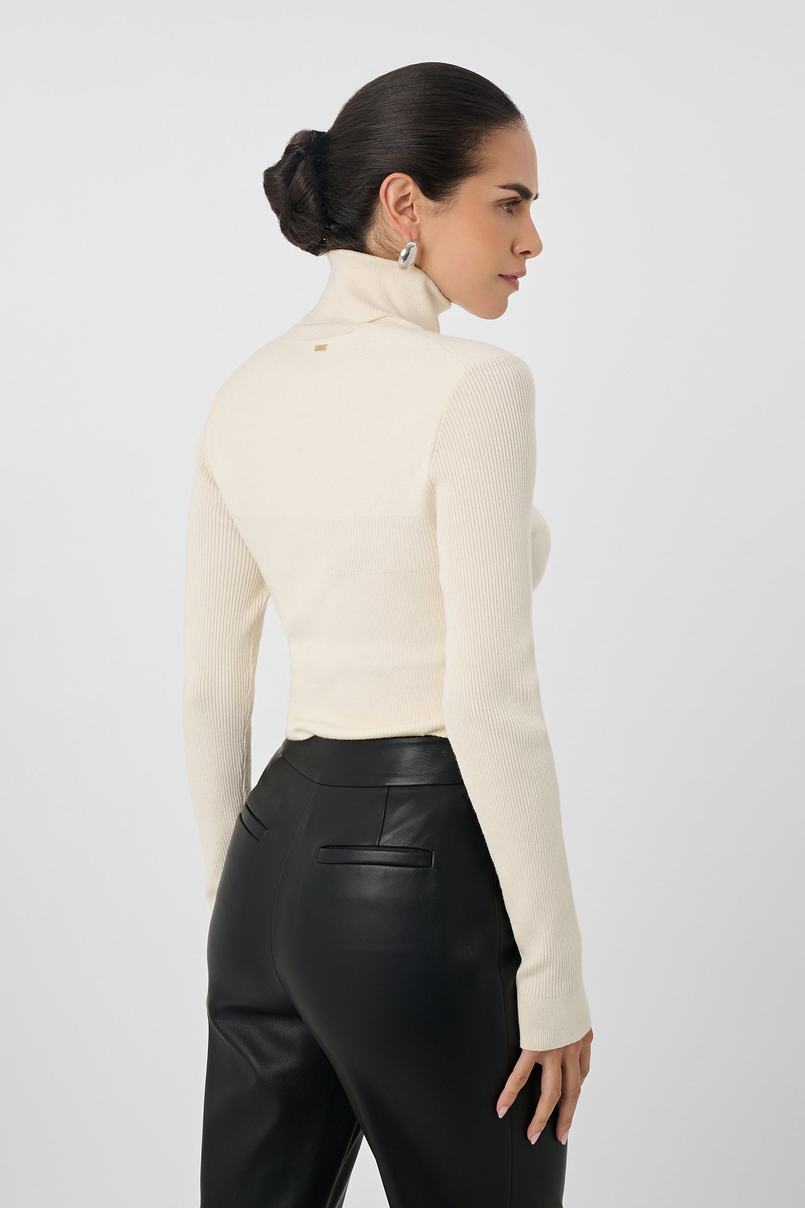 Valeria Rib Knit Turtle Neck - Toccin