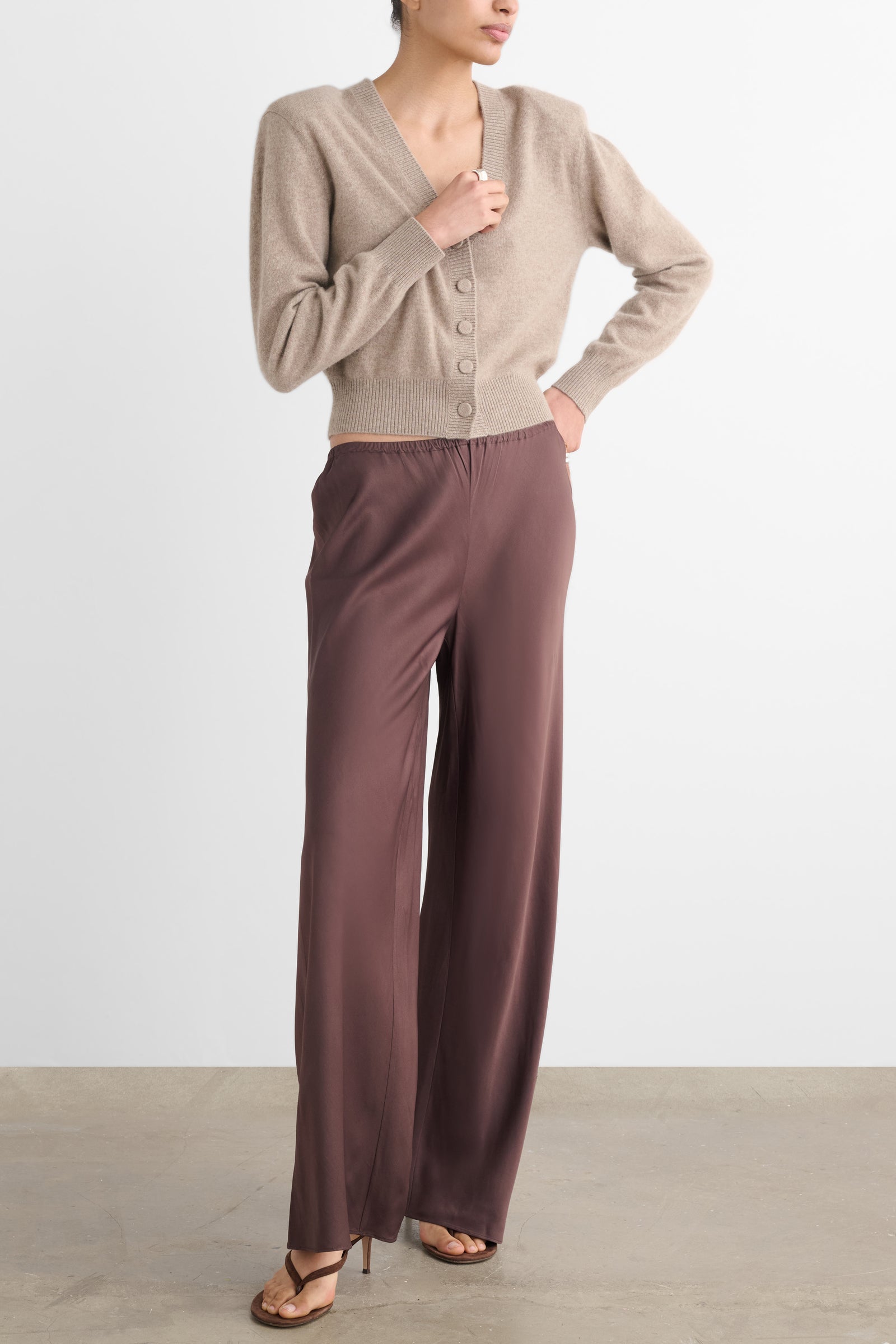 AISHA V-NECK CARDIGAN