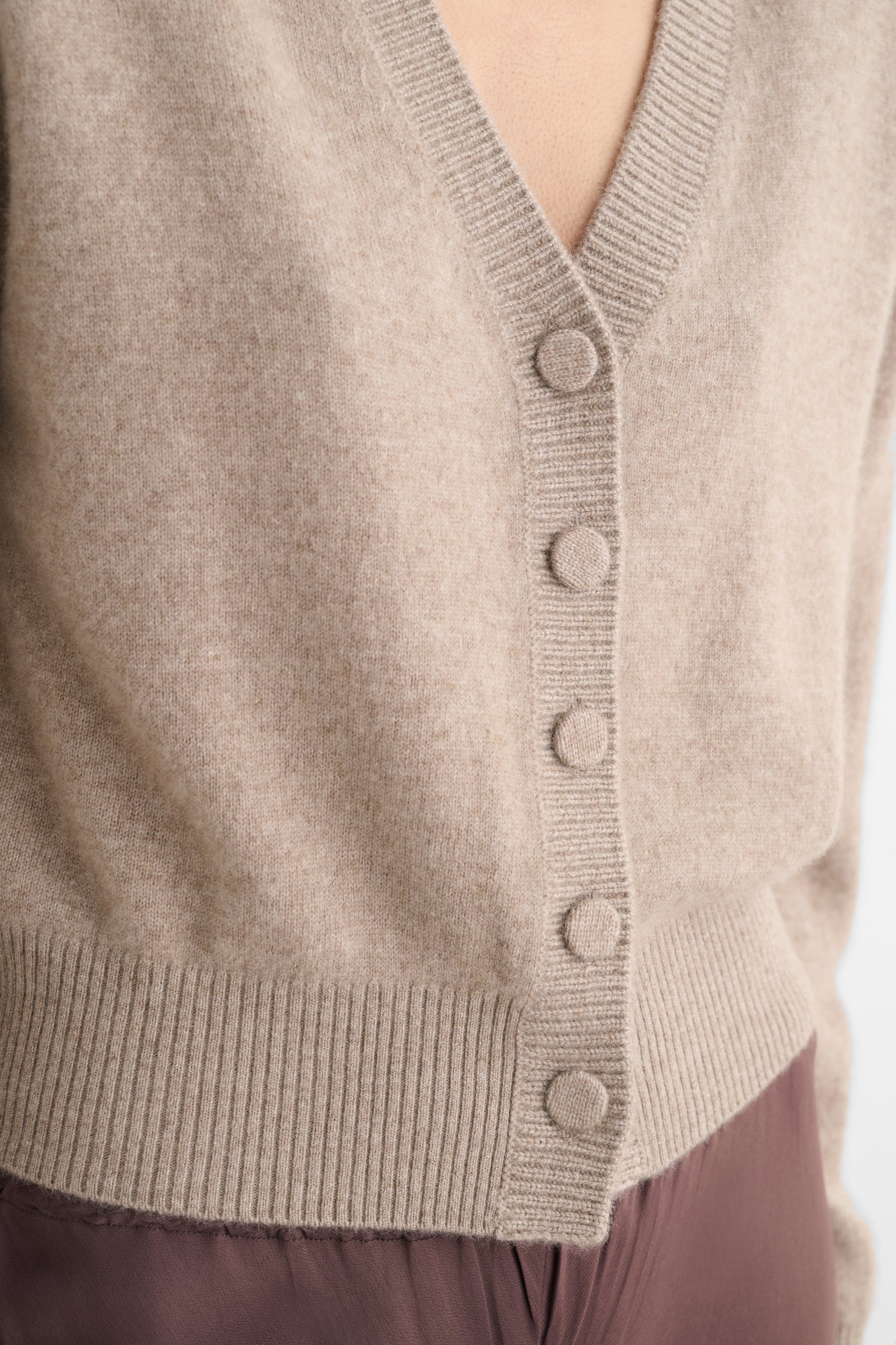 AISHA V-NECK CARDIGAN