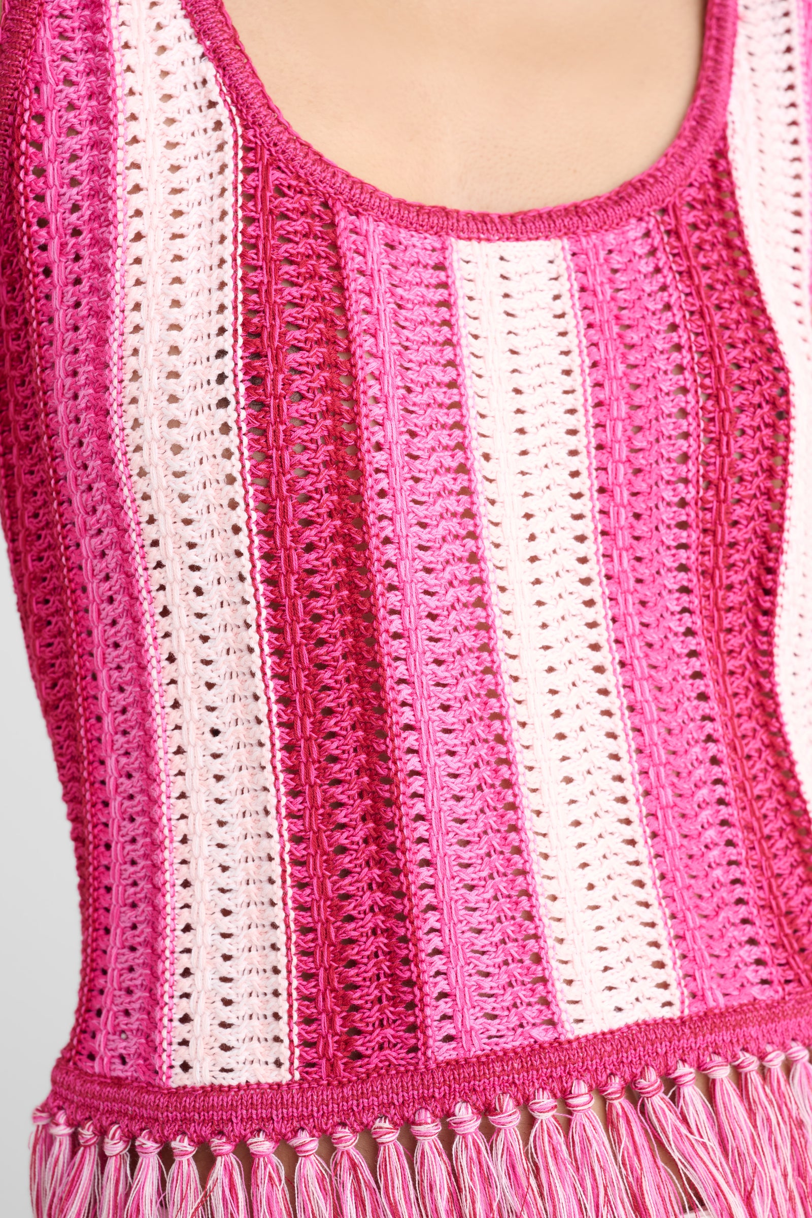 ALBIE SCOOP NECK TANK WITH FRINGE