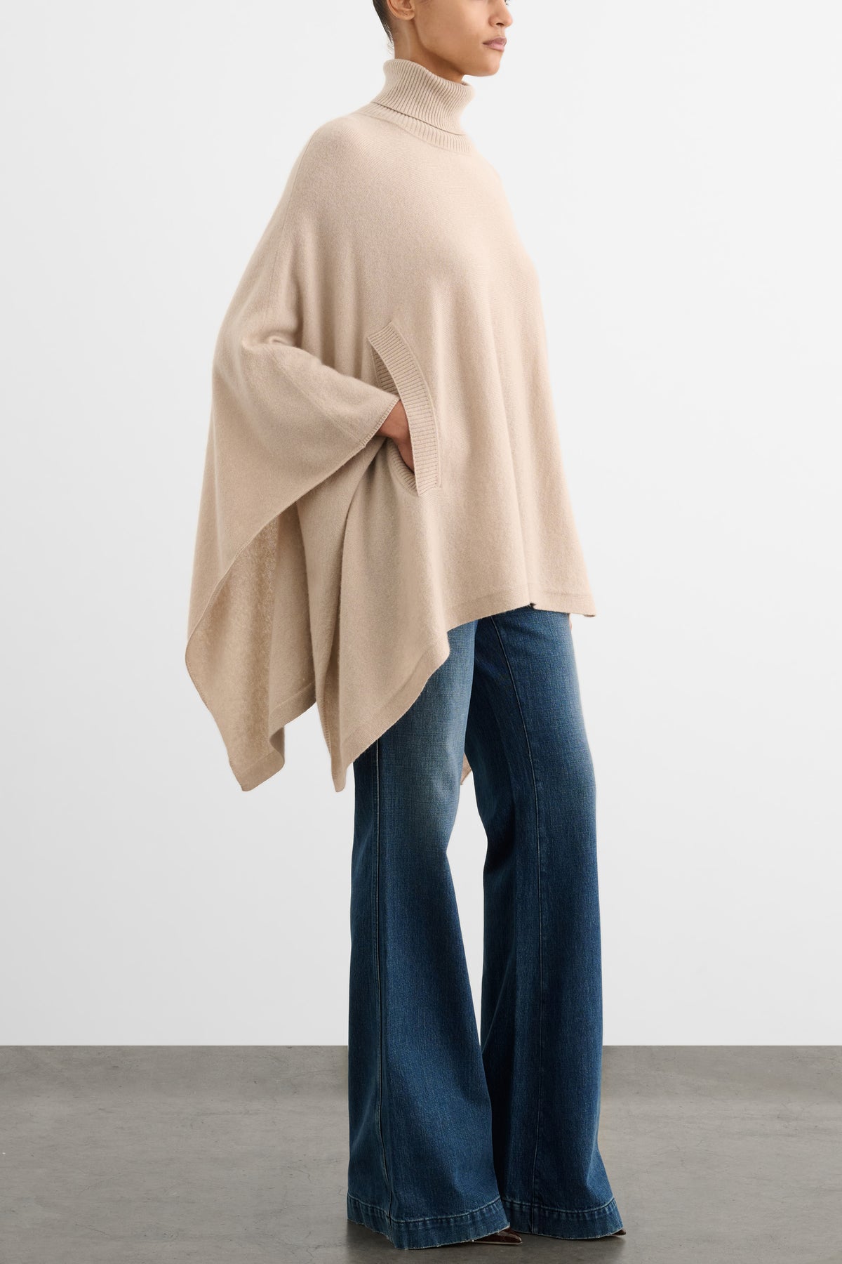 AMARA PONCHO