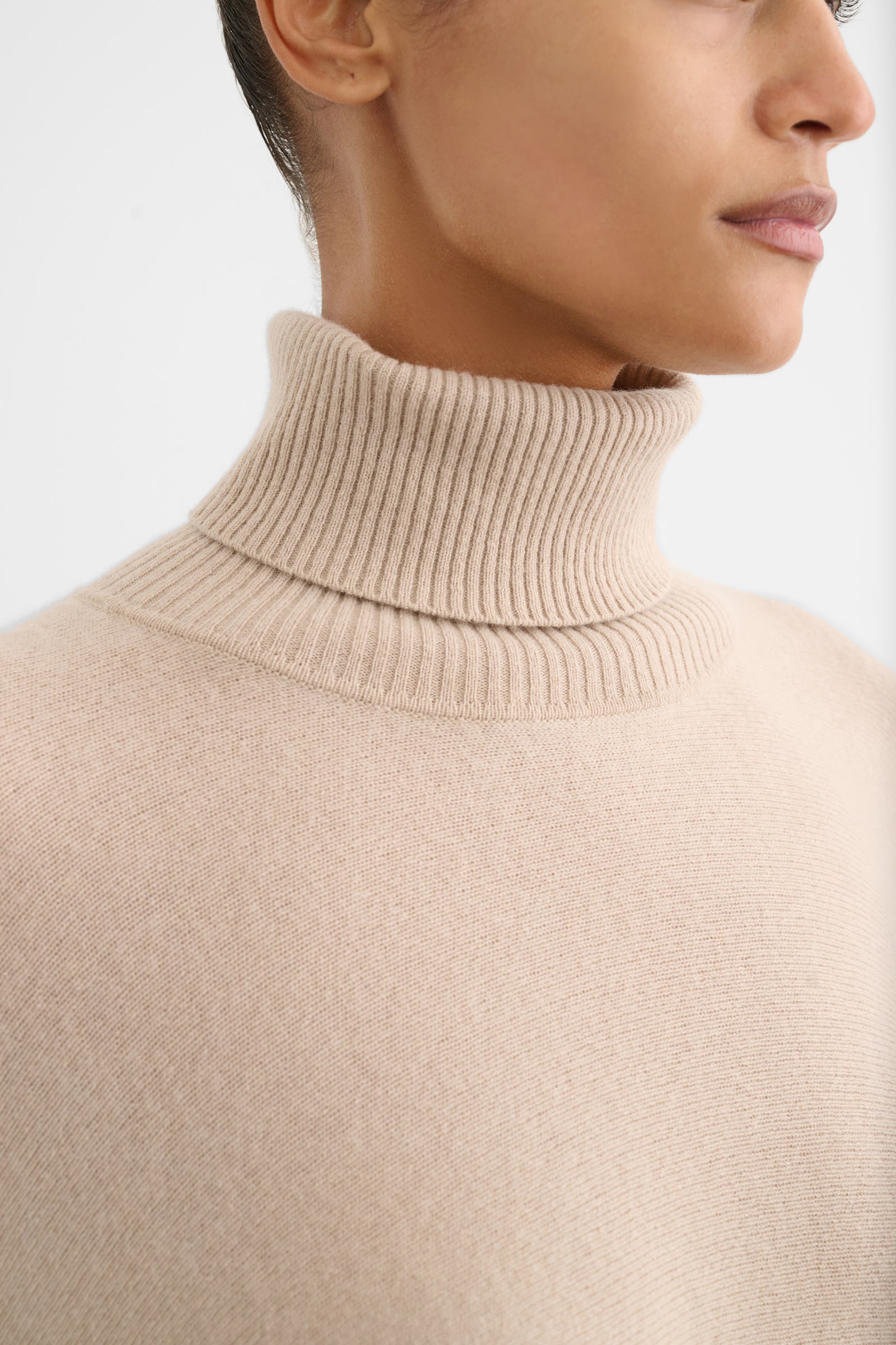 AMARA PONCHO