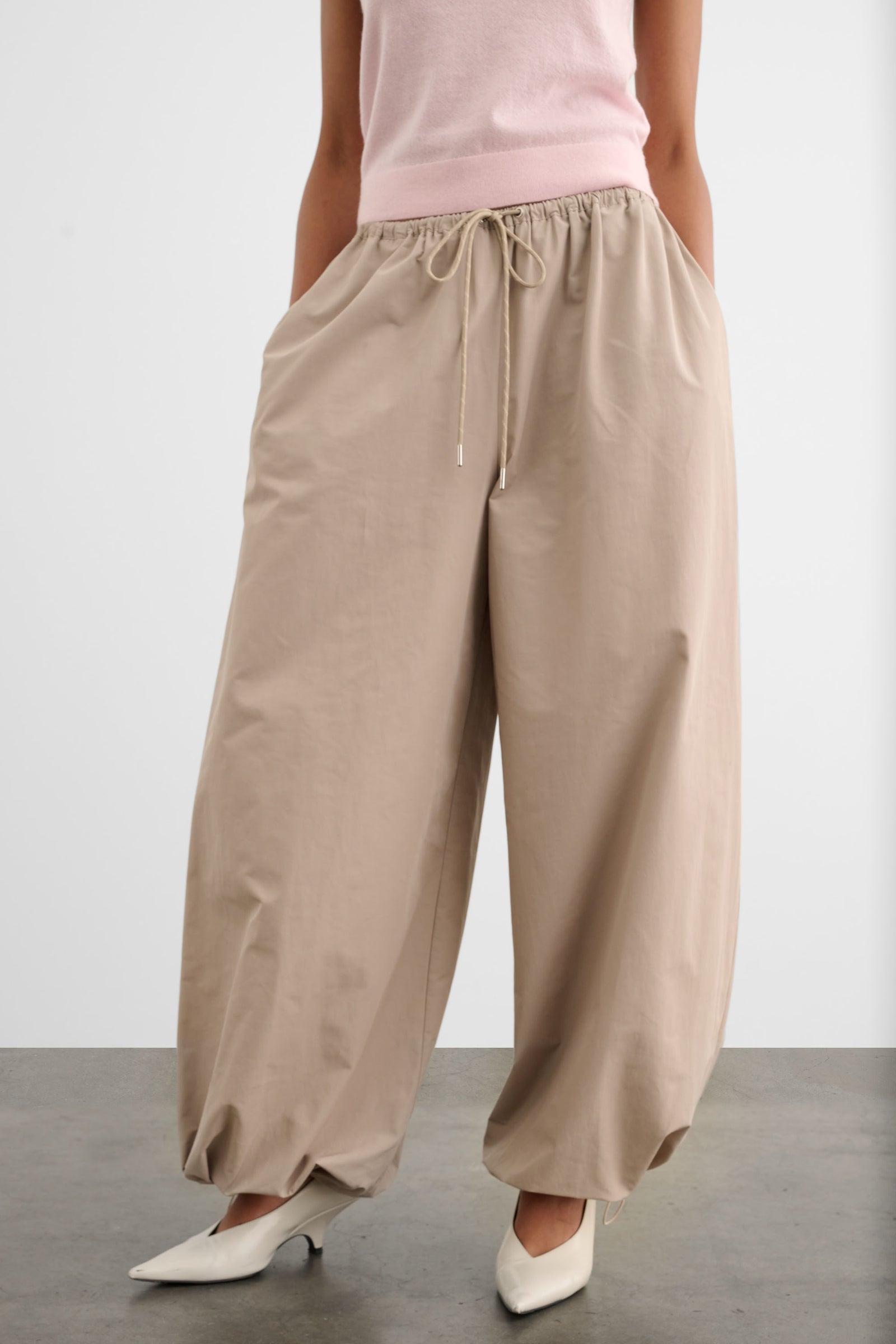 NAIRA DRAWSTRING BALLOON PANT