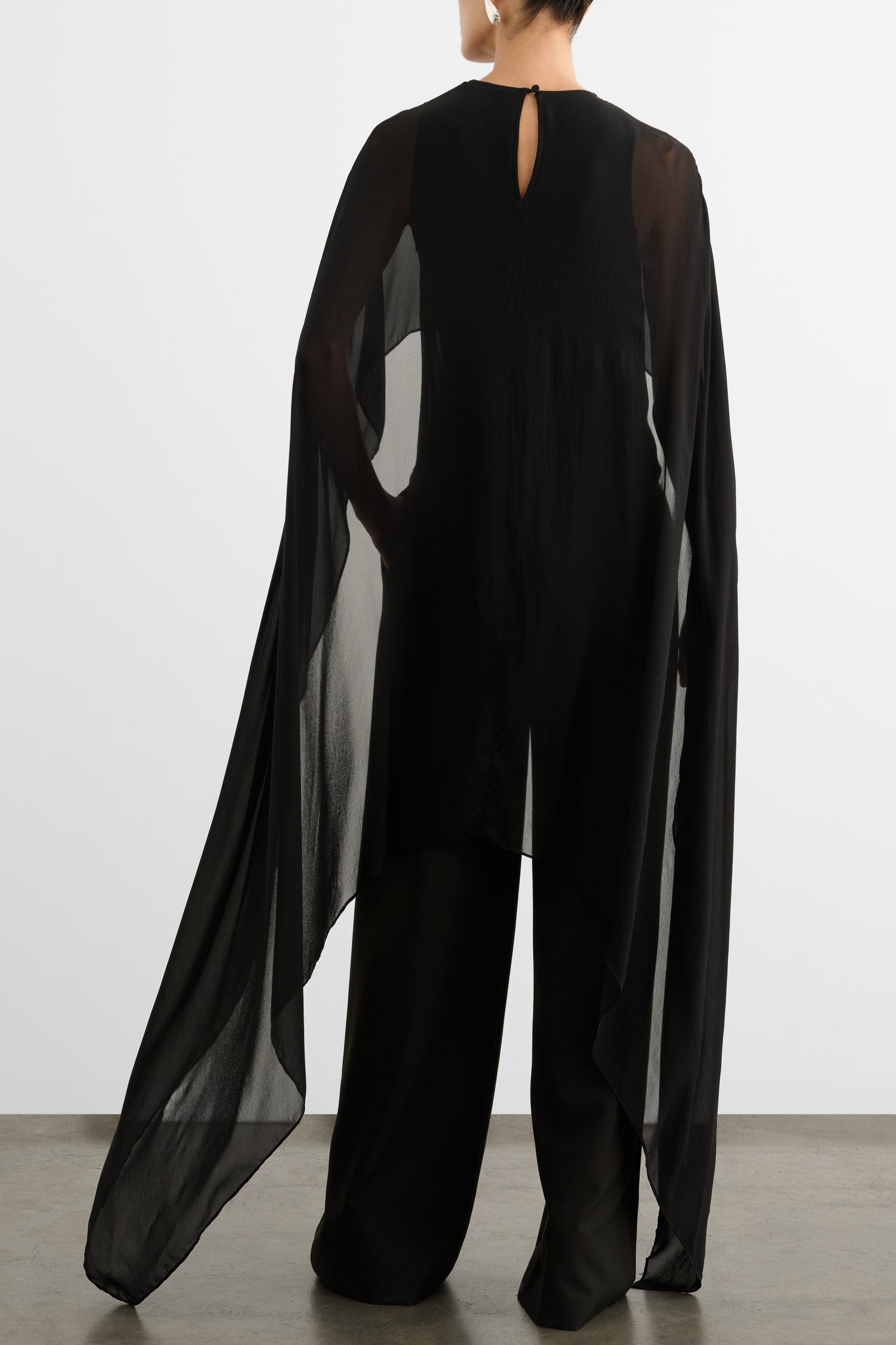 DEIA CAPE TOP