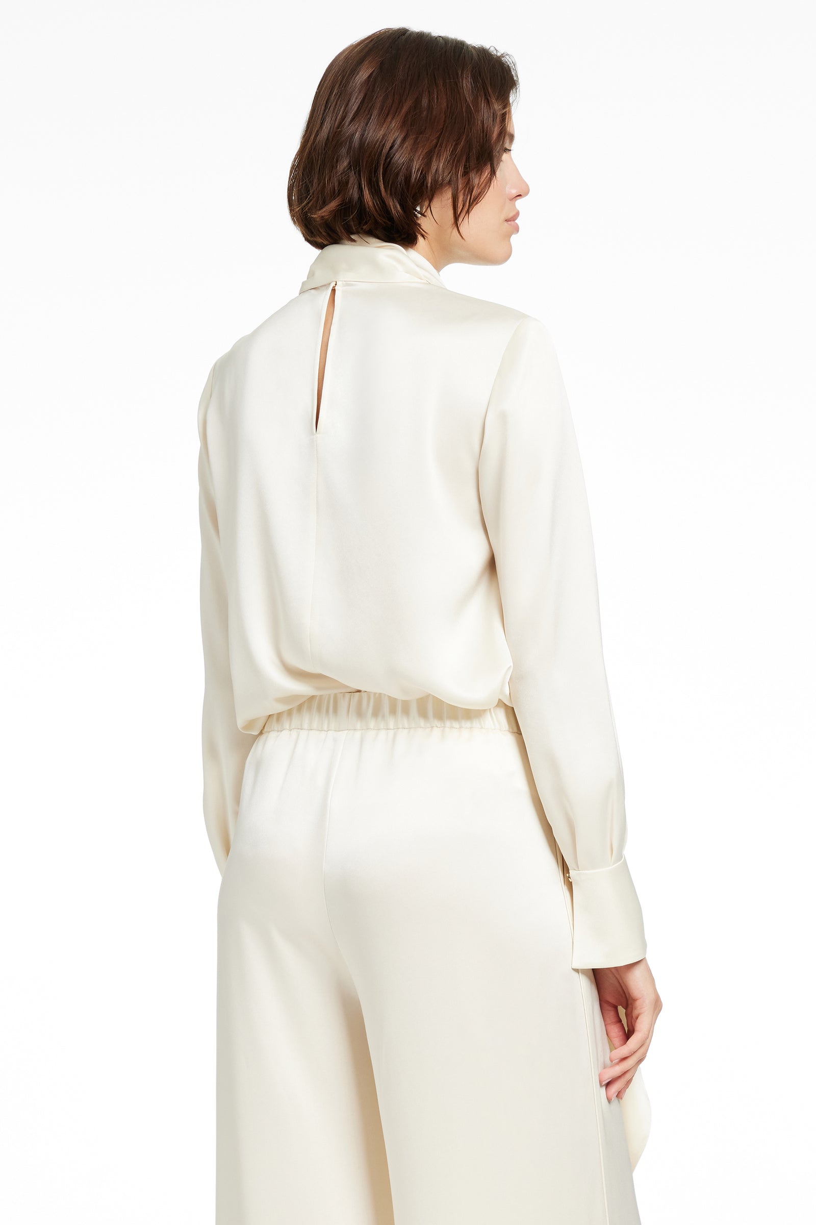 Veronica Pussy Bow Blouse - Toccin