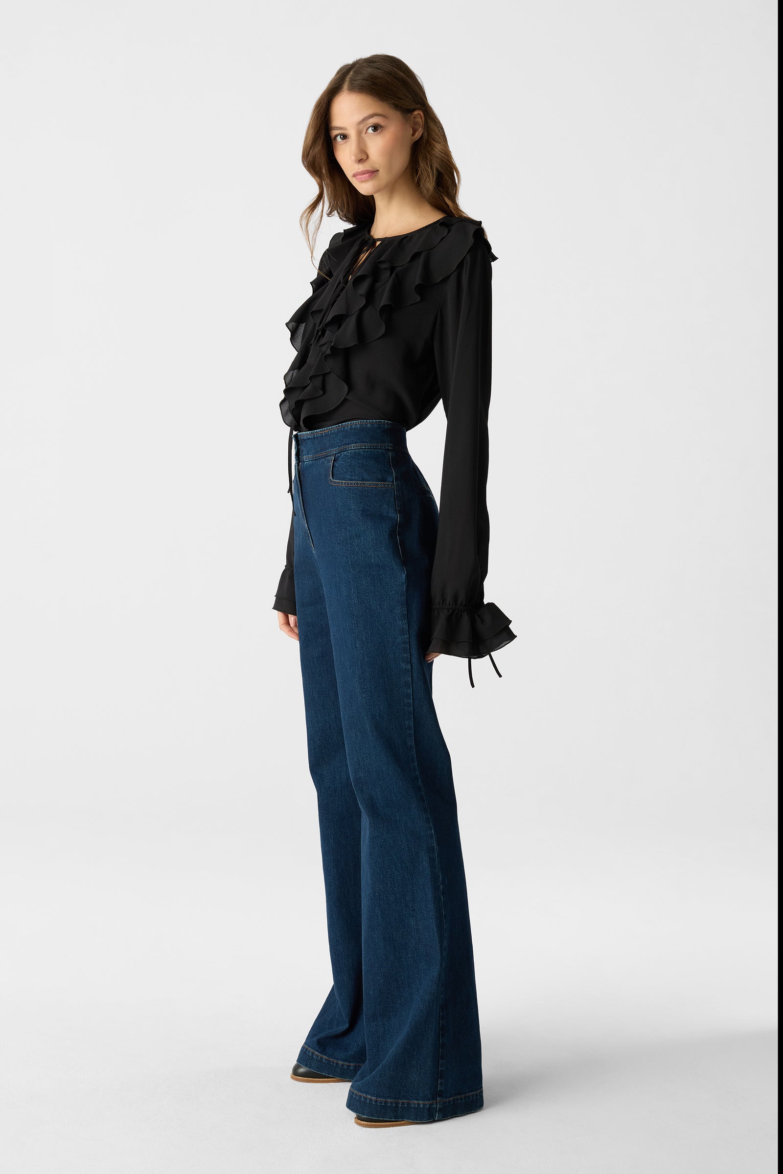 TOBI EXAGGERATED RUFFLE BLOUSE