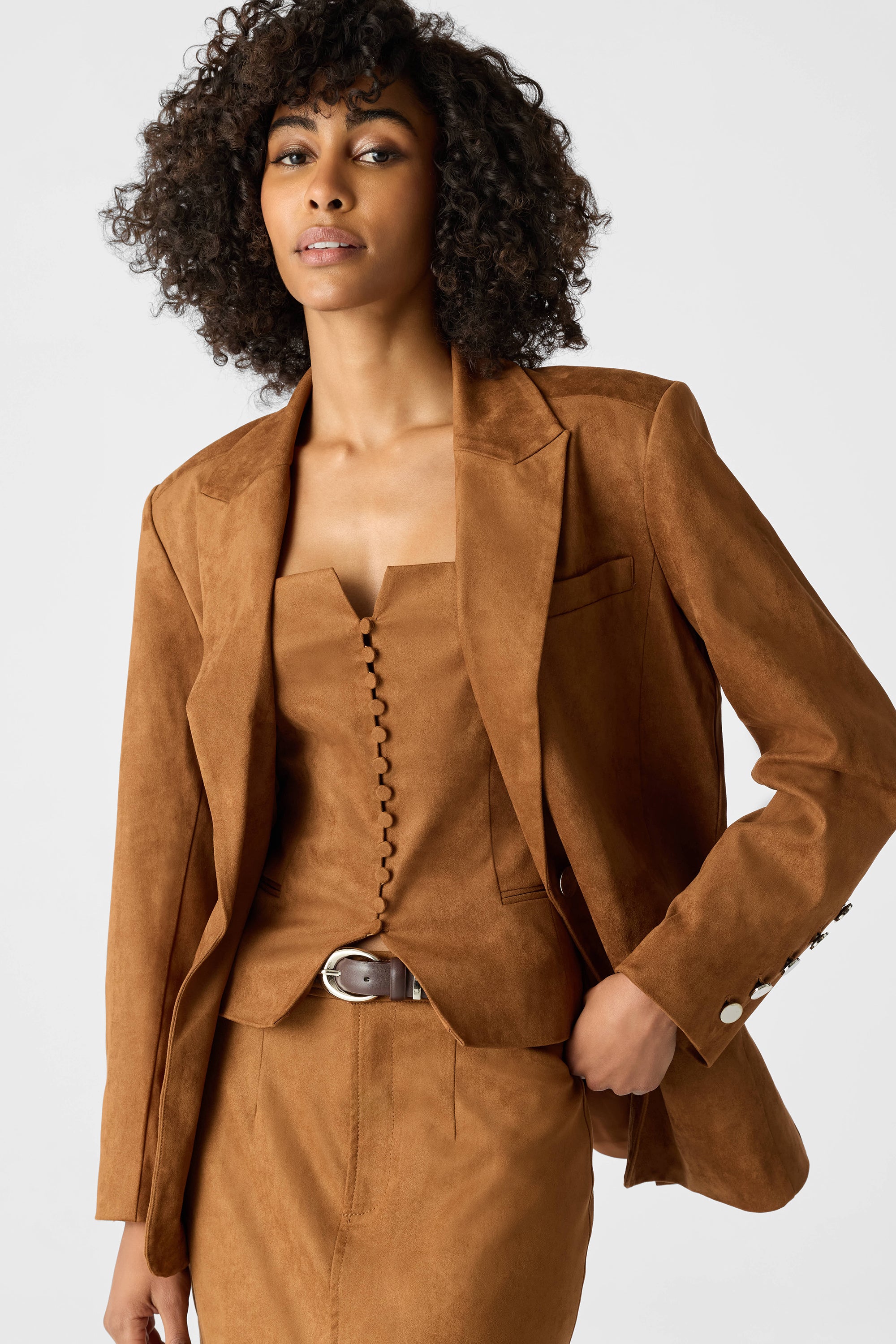 ARIANA SCULPTED SLEEVELESS BUTTON-FRONT TOP