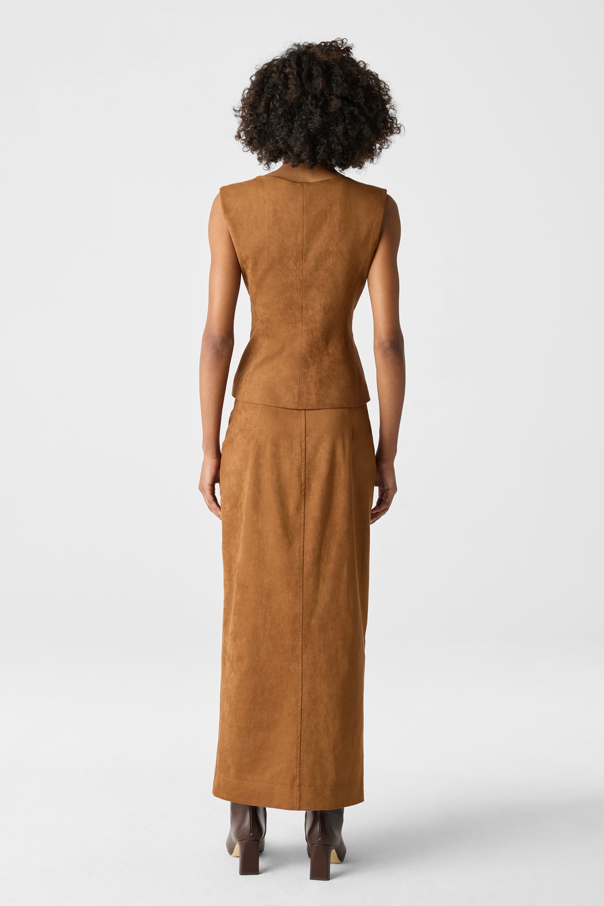 ARIANA SCULPTED SLEEVELESS BUTTON-FRONT TOP