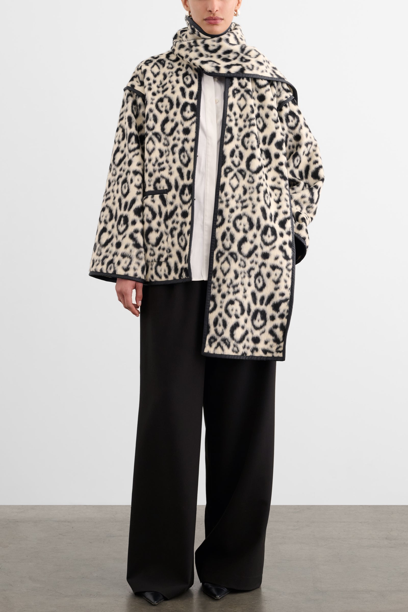 ELYRIA SCARF JACKET