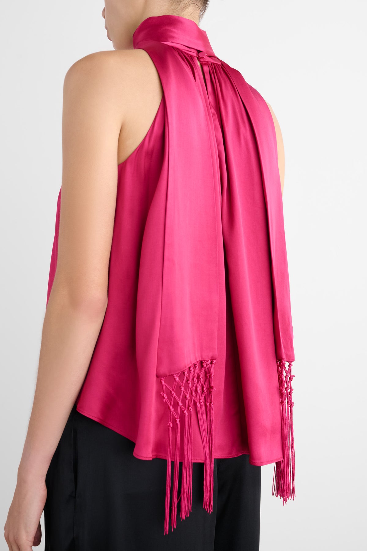 EMMIE TIE-NECK TOP WITH FRINGE - Toccin