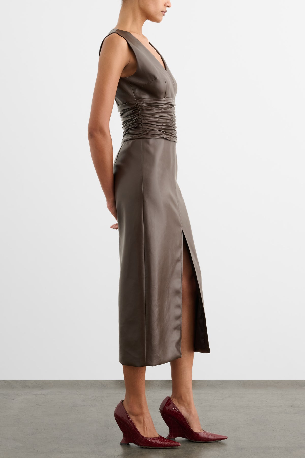 FABIANA V-NECK RUCHED MIDI DRESS