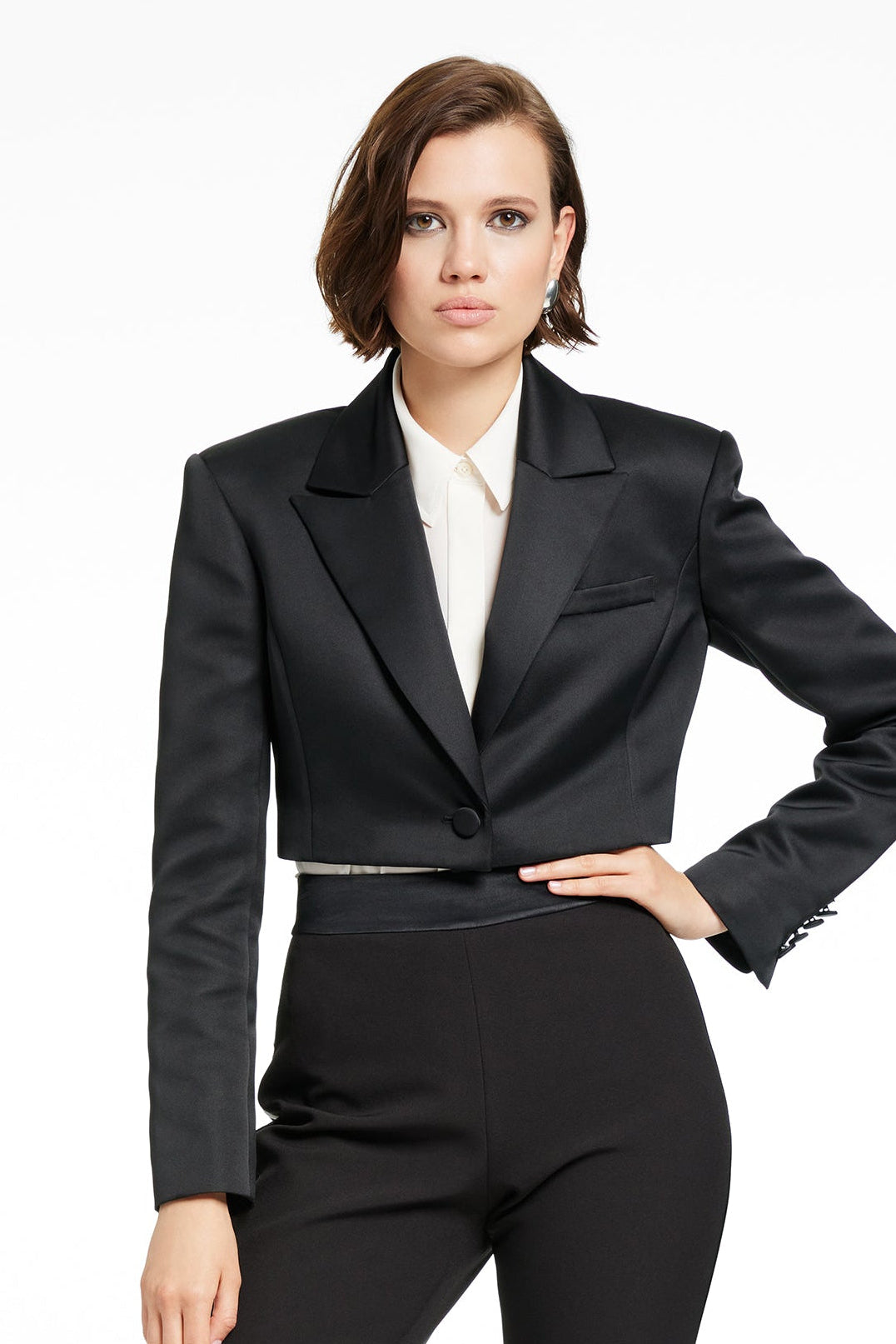 FREYA CROPPED TUXEDO BLAZER