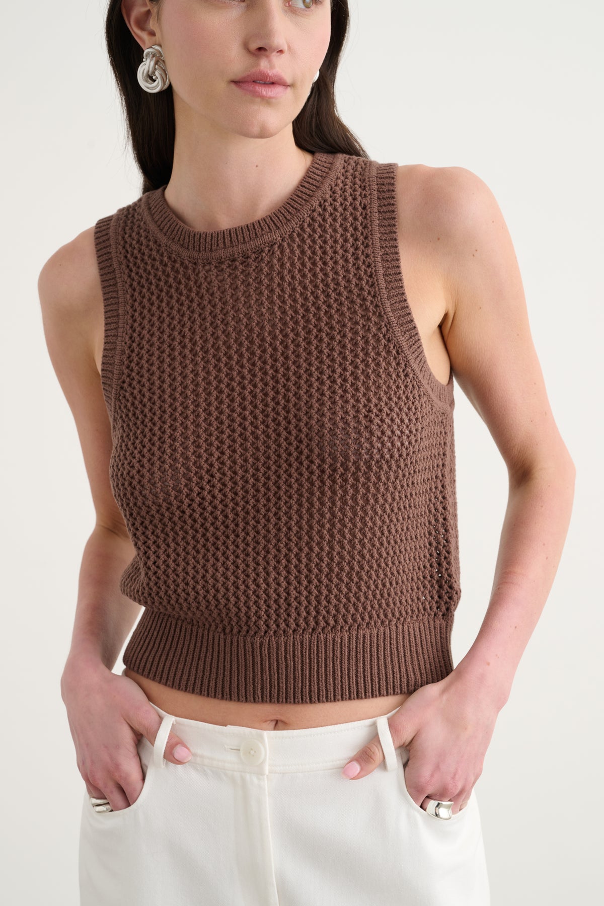 IZZY SLEEVELESS TANK - Toccin