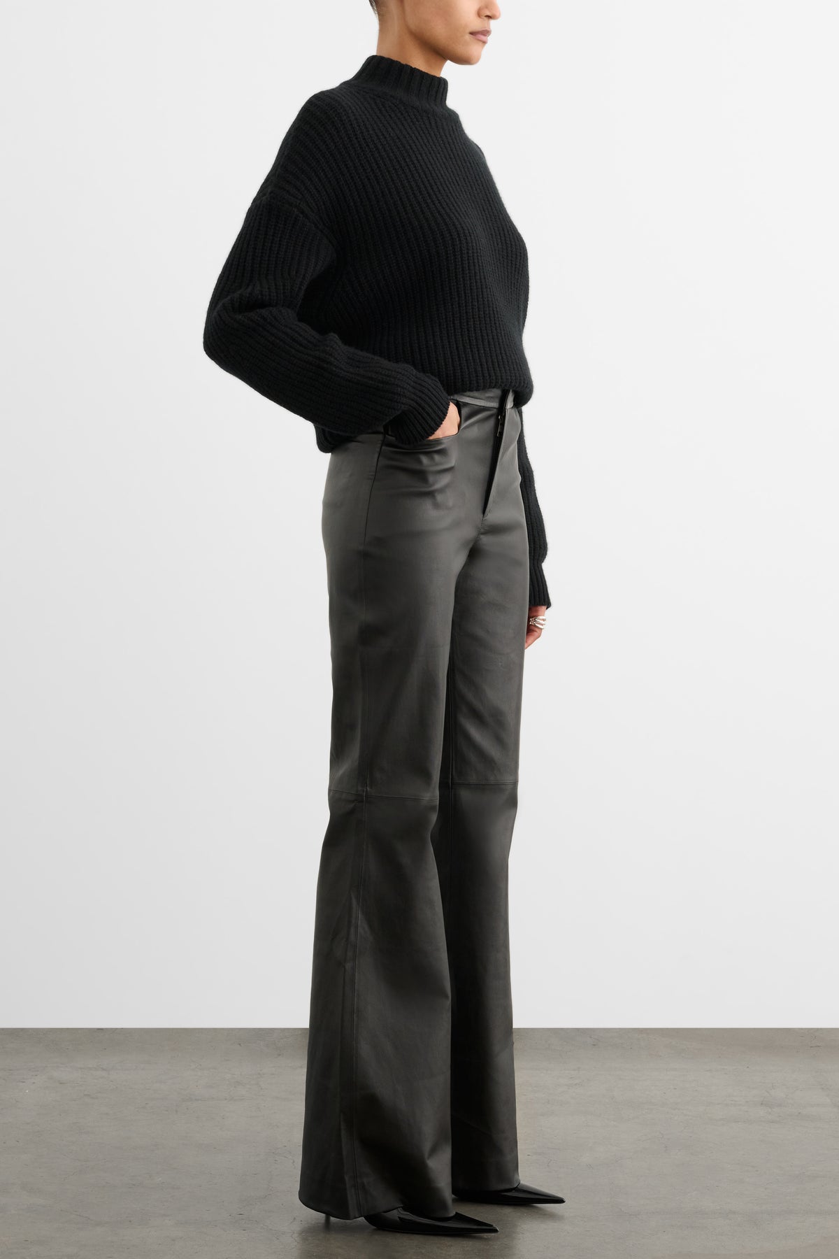 JULIE OVERSIZED SWEATER