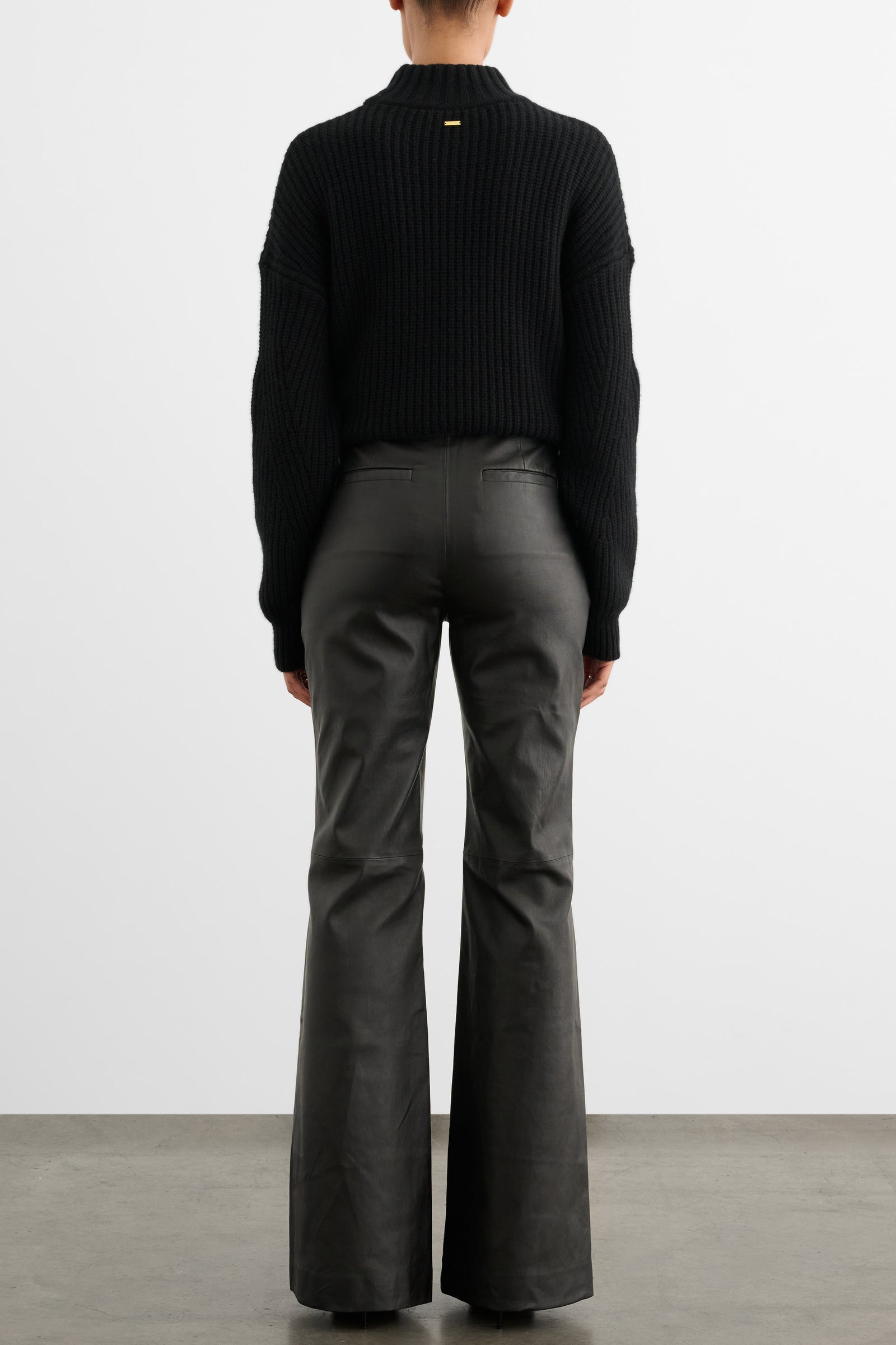 JULIE OVERSIZED SWEATER