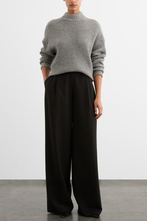 JULIE OVERSIZED SWEATER