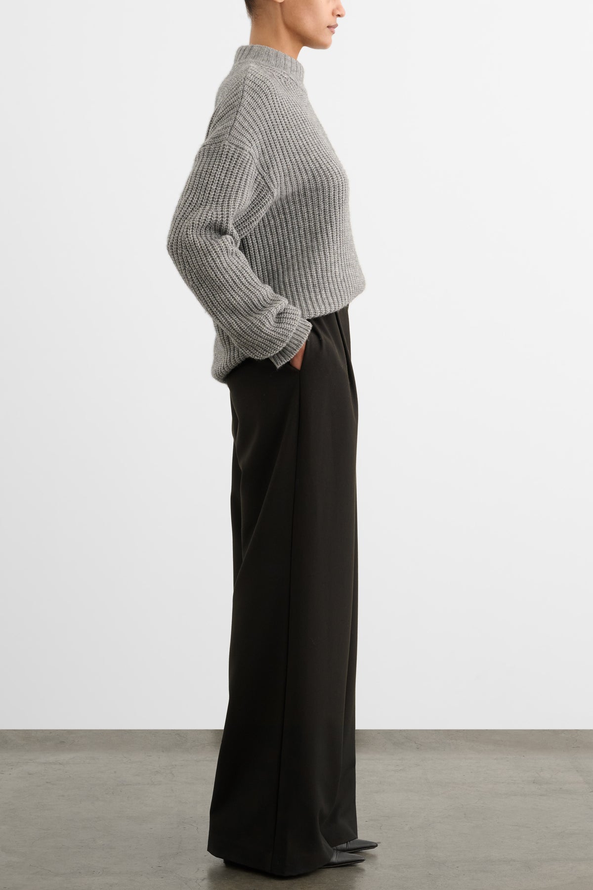 JULIE OVERSIZED SWEATER