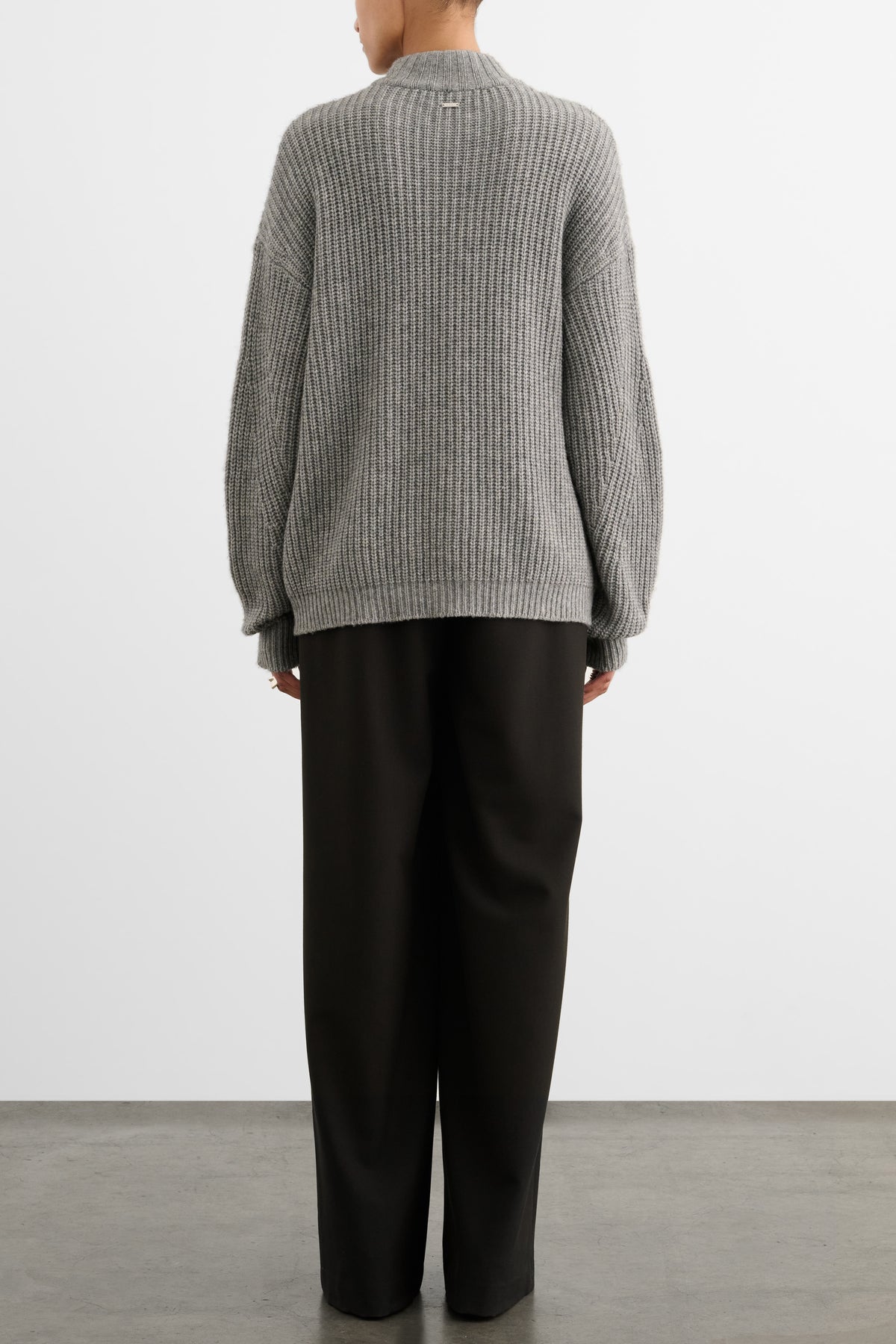 JULIE OVERSIZED SWEATER