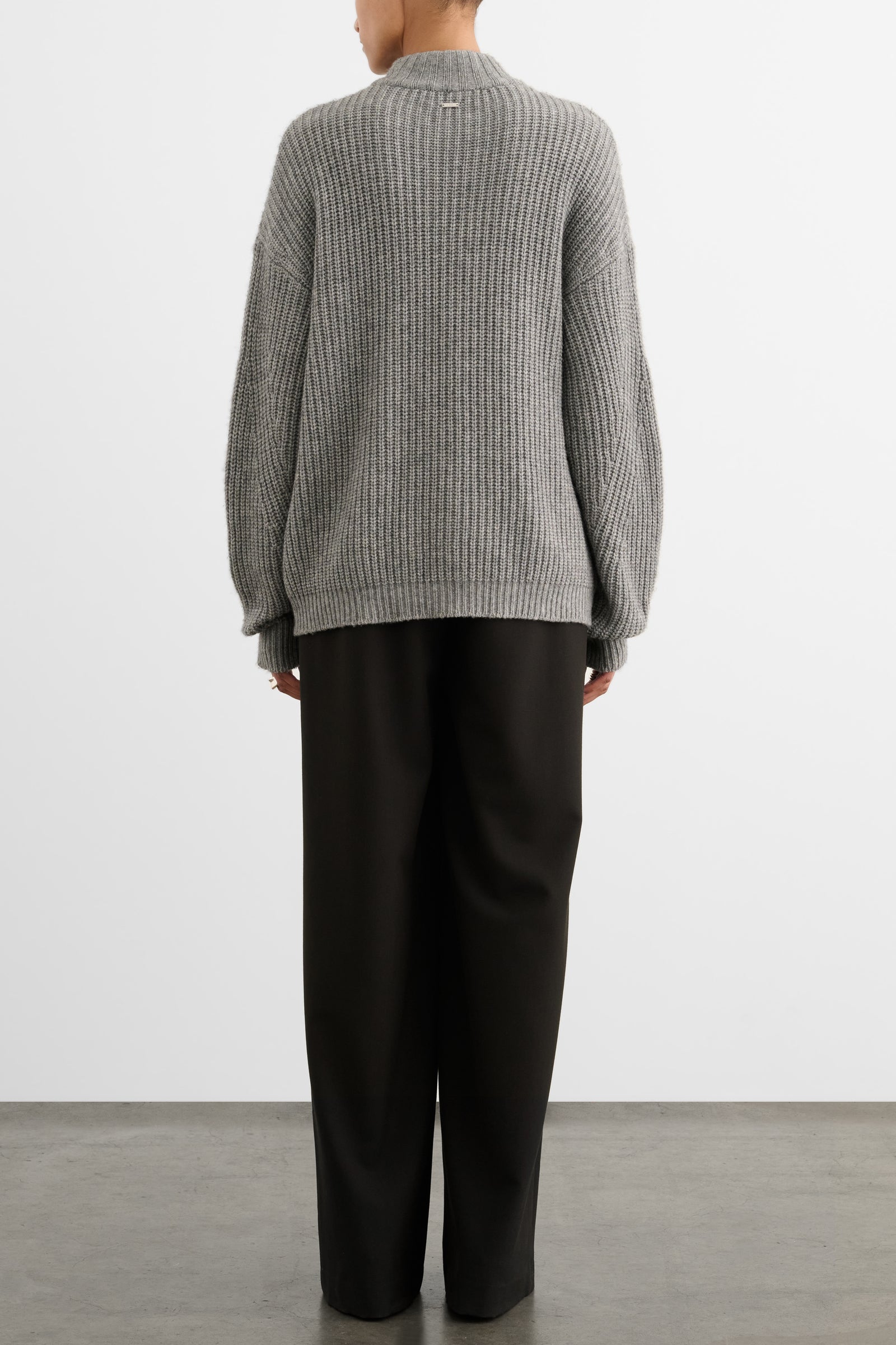 JULIE OVERSIZED SWEATER