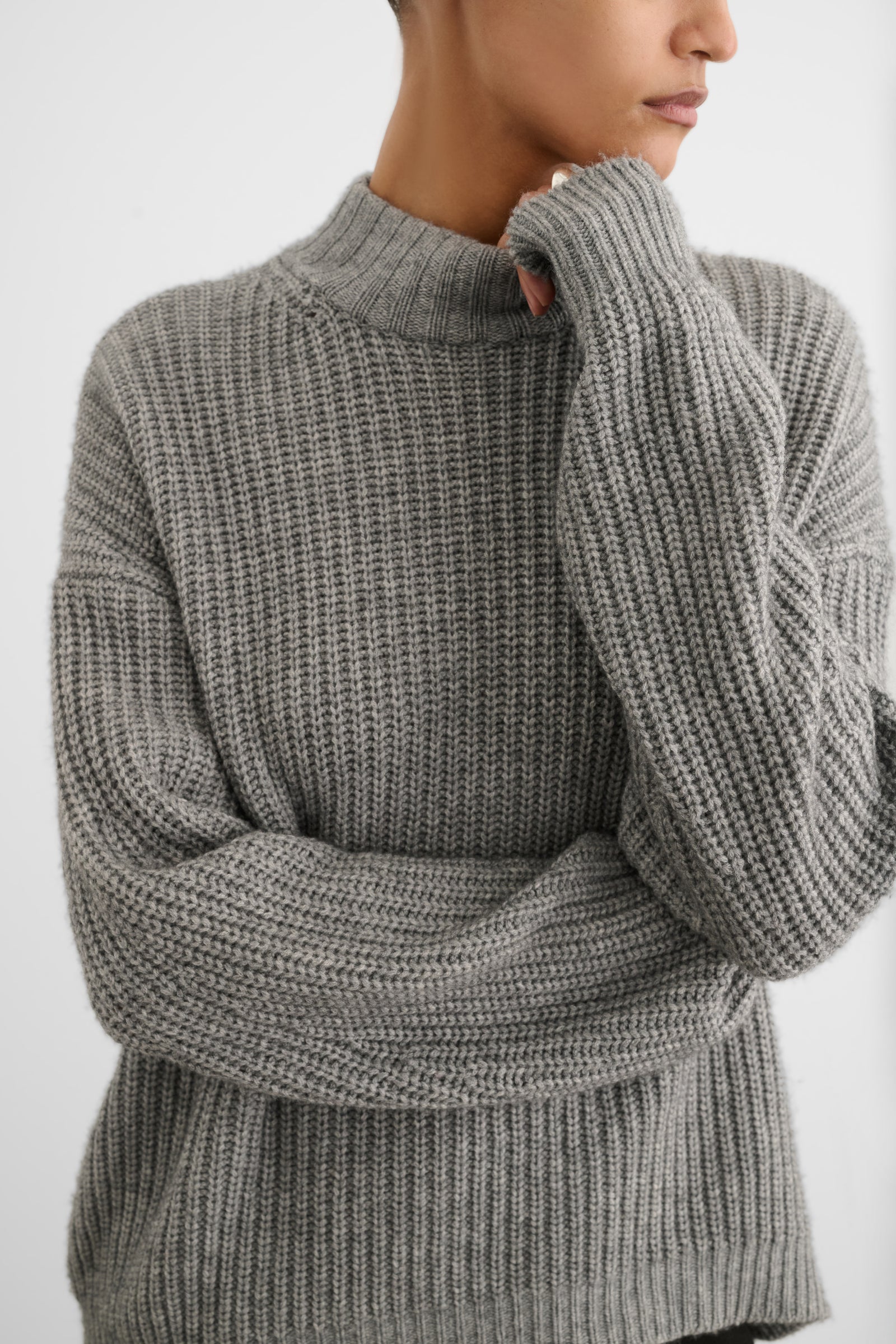 JULIE OVERSIZED SWEATER