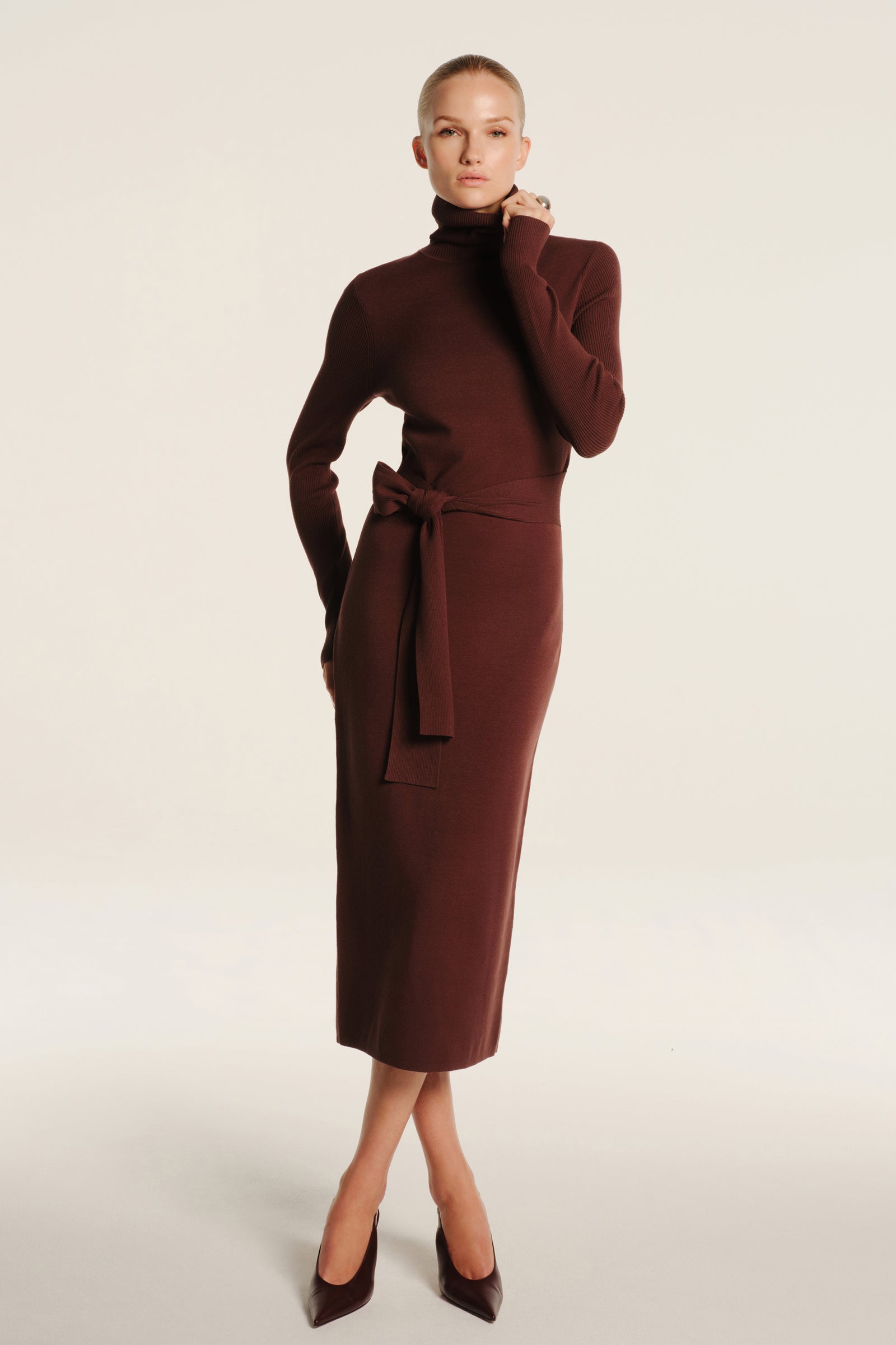 LOGAN TURTLENECK DRESS - Toccin