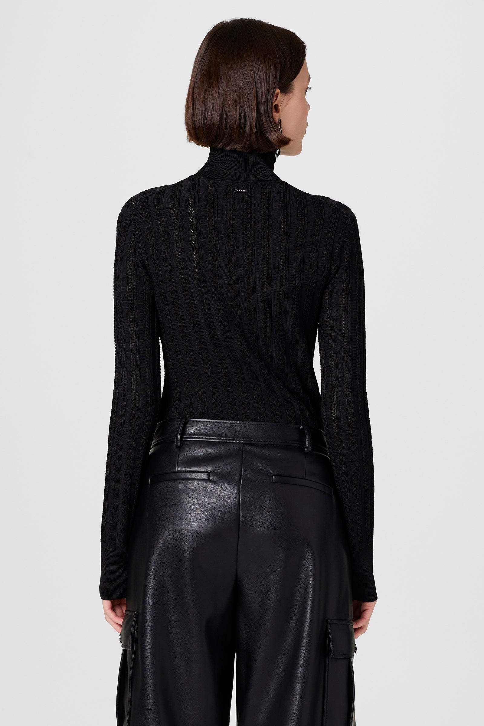 Nancy Turtleneck Top - Toccin
