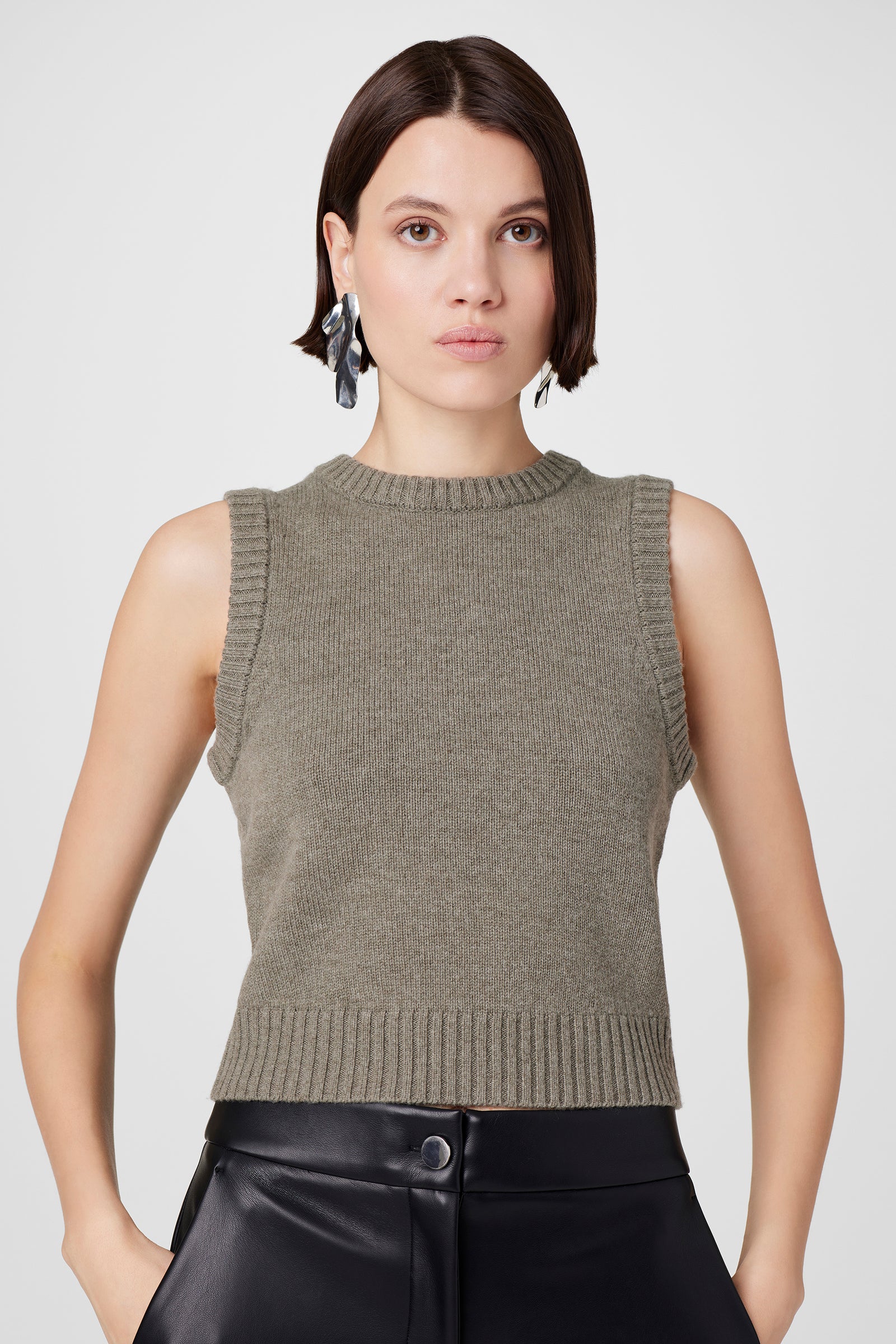 Lazlo Sleeveless Shell Top - Toccin