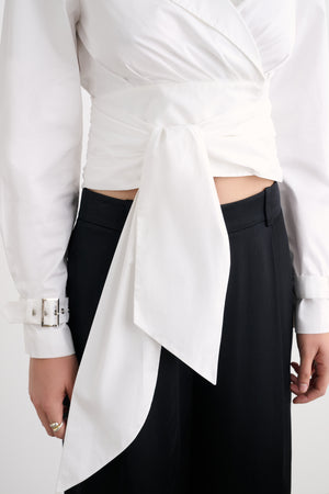 MALANI COLLARED WRAP TOP - Toccin