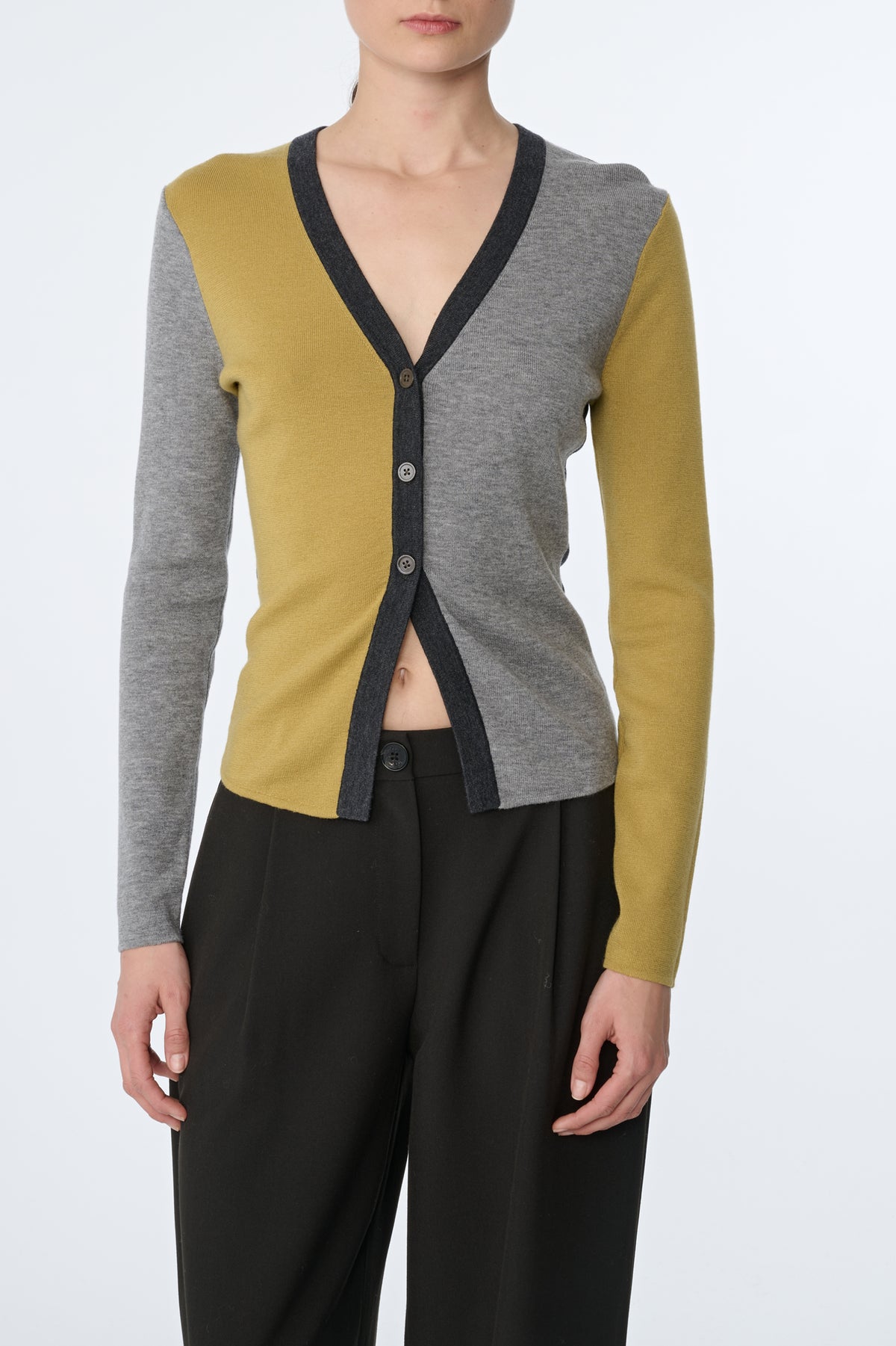OTTILIE V-NECK CARDIGAN