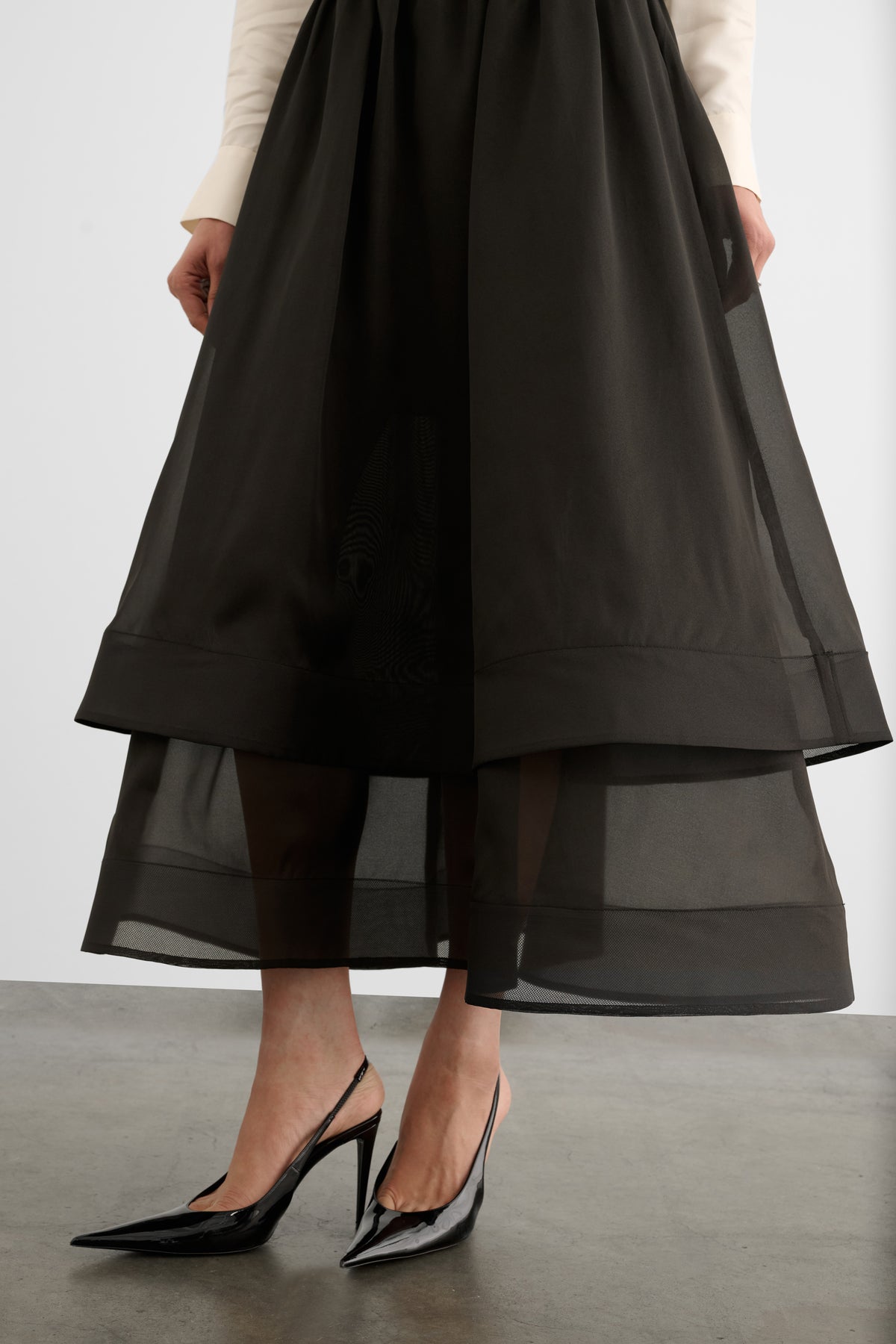 AMBER HIGH WAISTED TIERED MIDI SKIRT