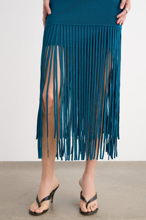 ROXANNE SCOOP NECK MINI DRESS WITH FRINGE - Toccin