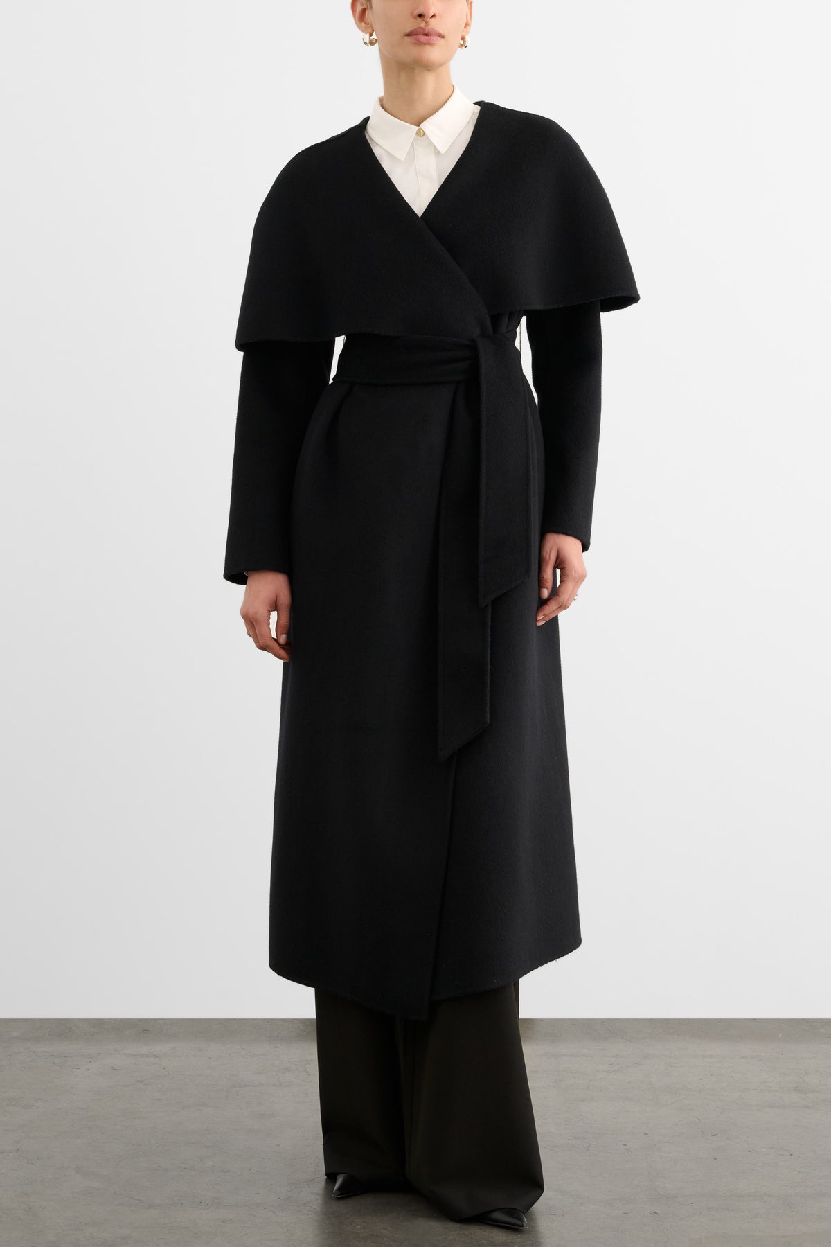 RYA EXAGGERATED CAPE WRAP COAT