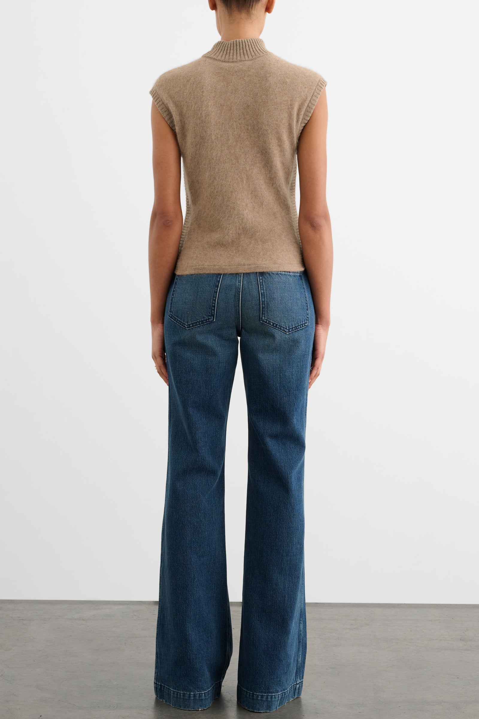 SABINA MOCK NECK SLEEVELESS TOP