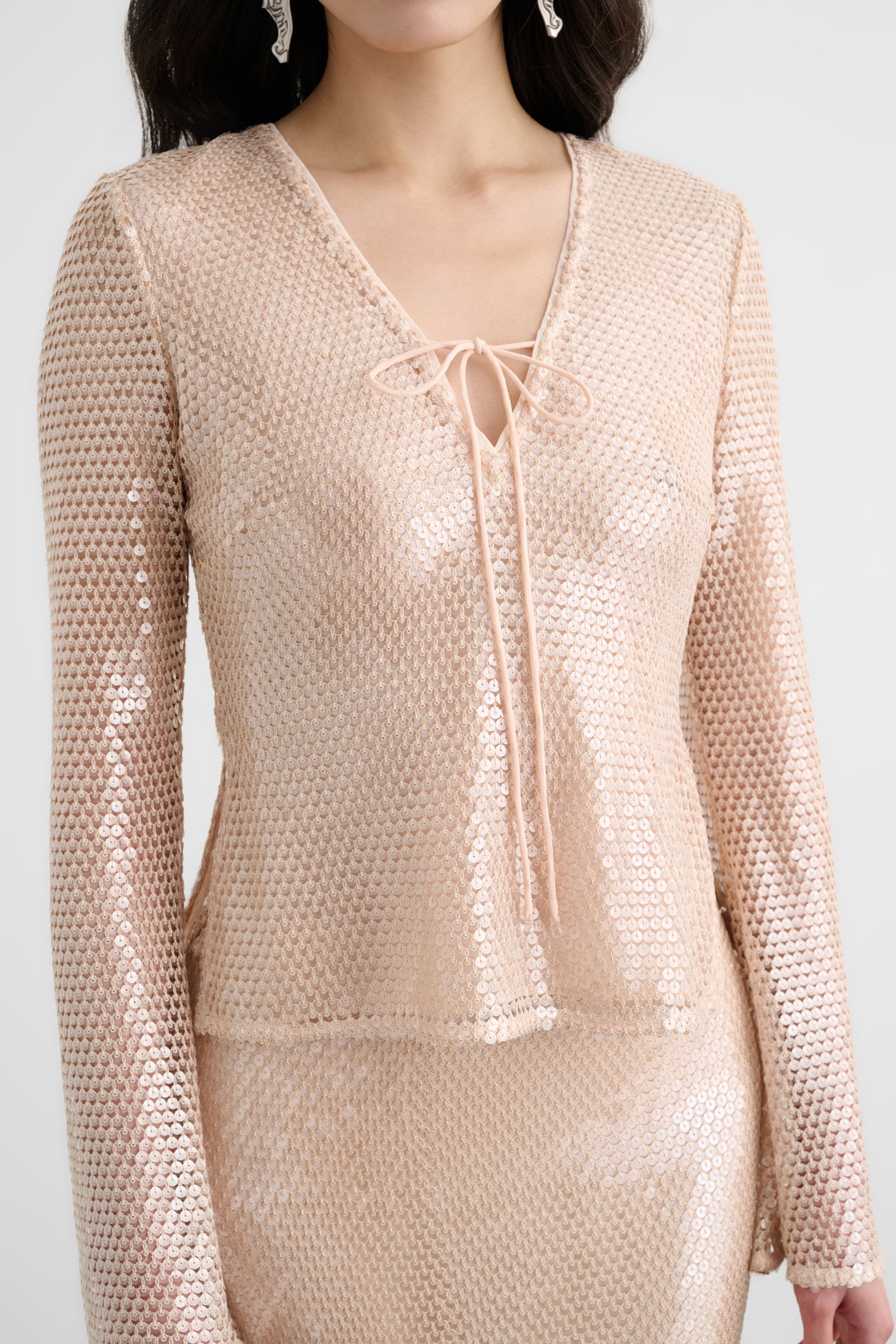 ZURI V-NECK FLARED SLEEVE TOP - Toccin