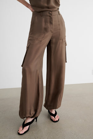 JAMES MID RISE WIDE LEG CARGO PANT - Toccin
