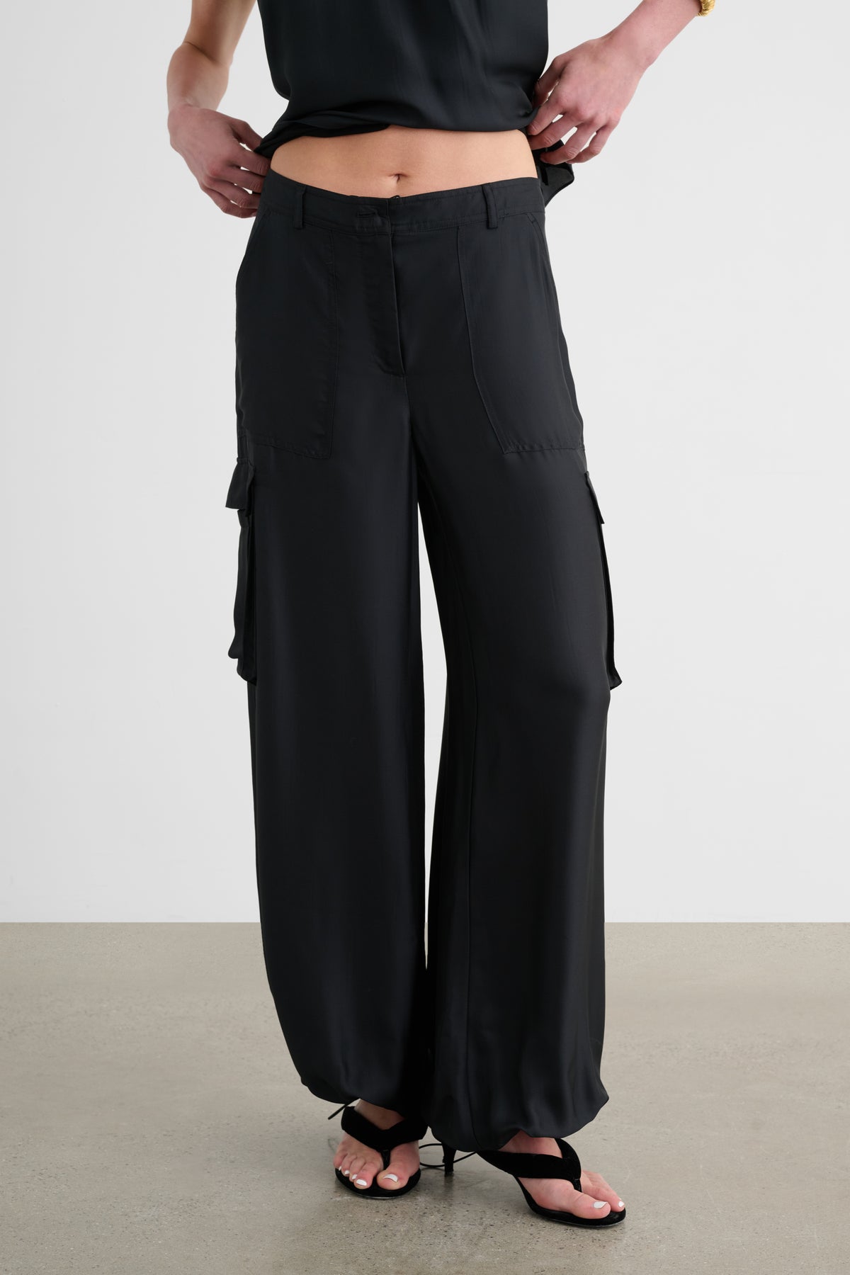 JAMES MID RISE WIDE LEG CARGO PANT - Toccin