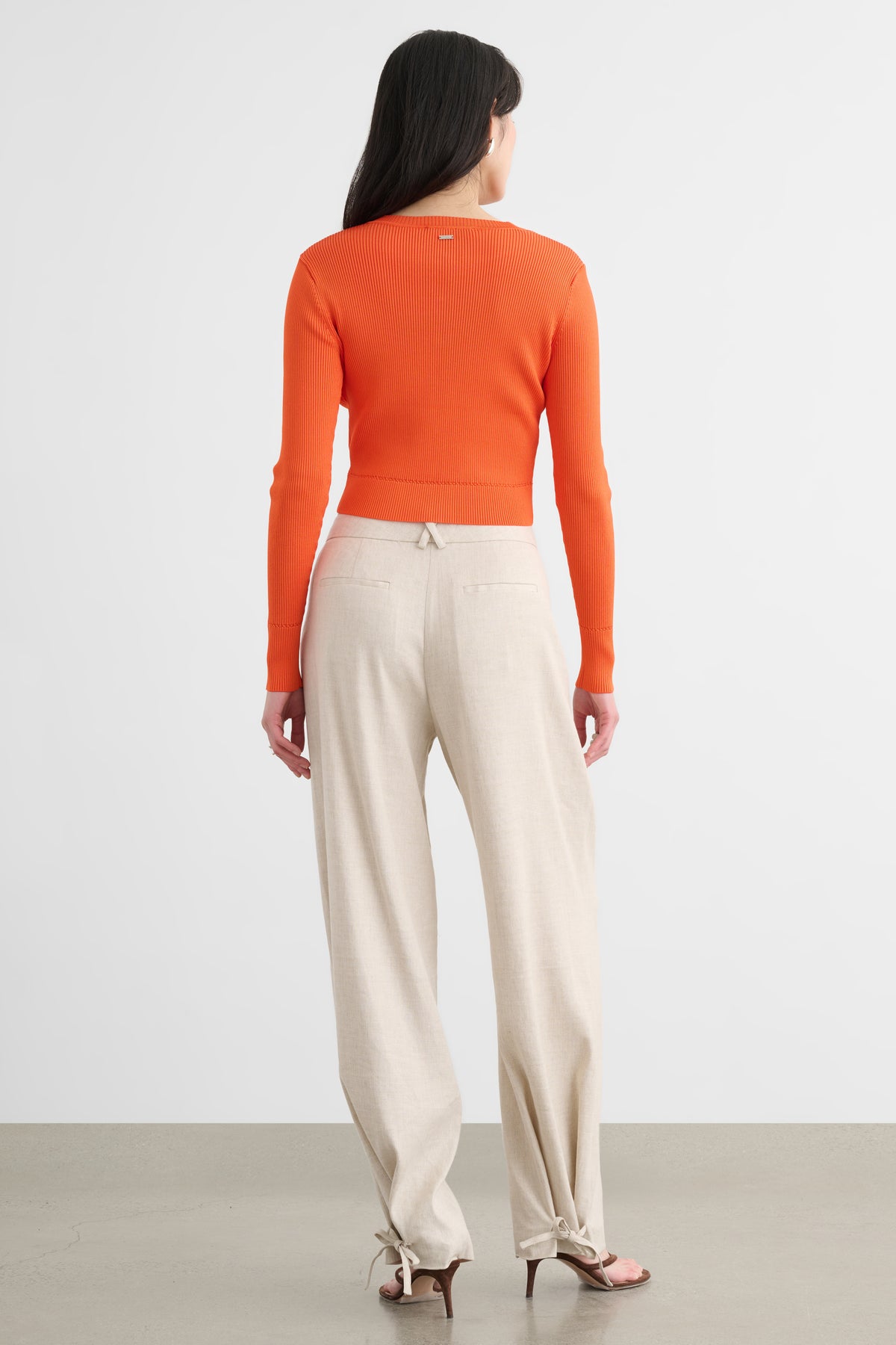 ZOE CROPPED FITTED CARDIGAN - Toccin