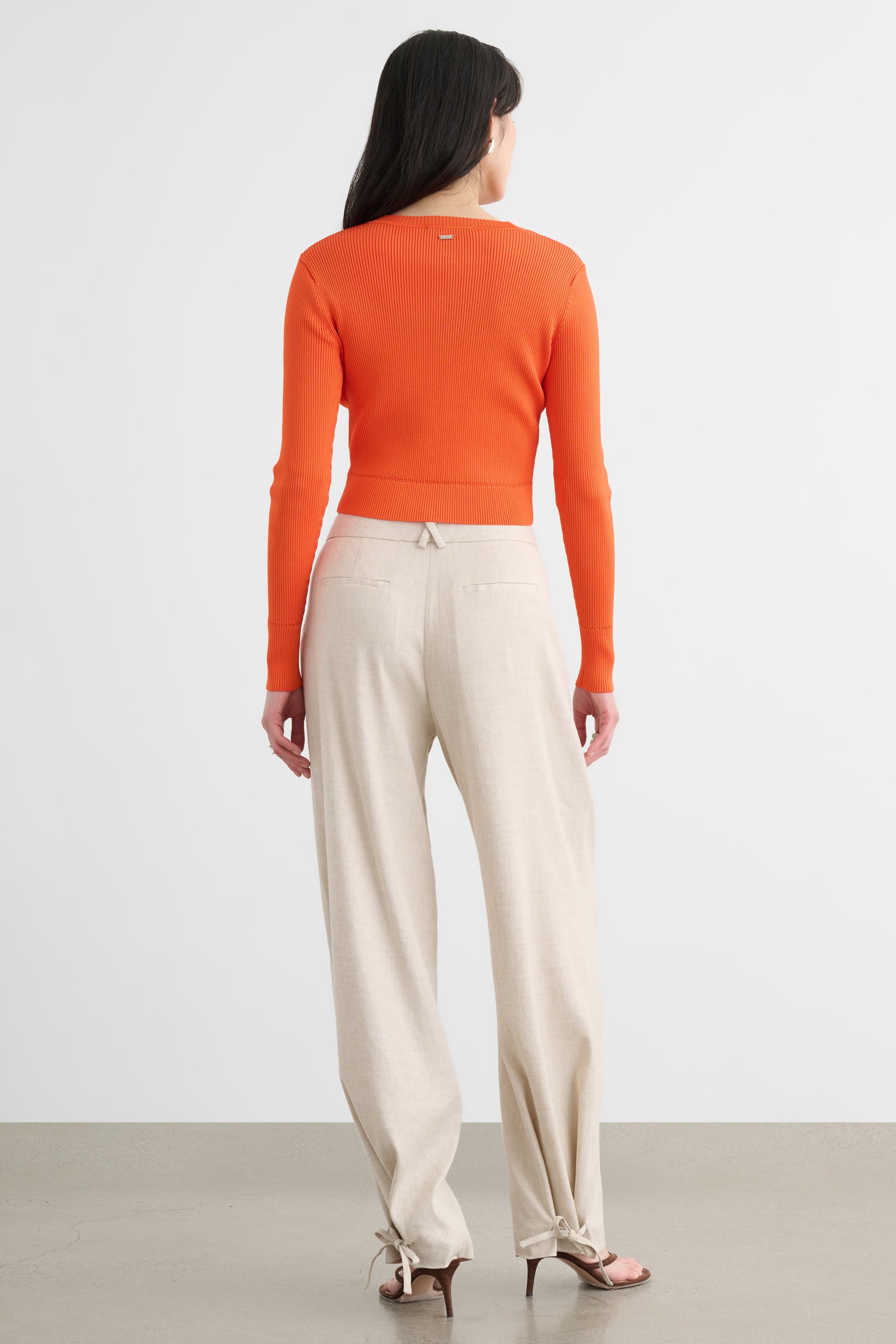 ZOE CROPPED FITTED CARDIGAN - Toccin