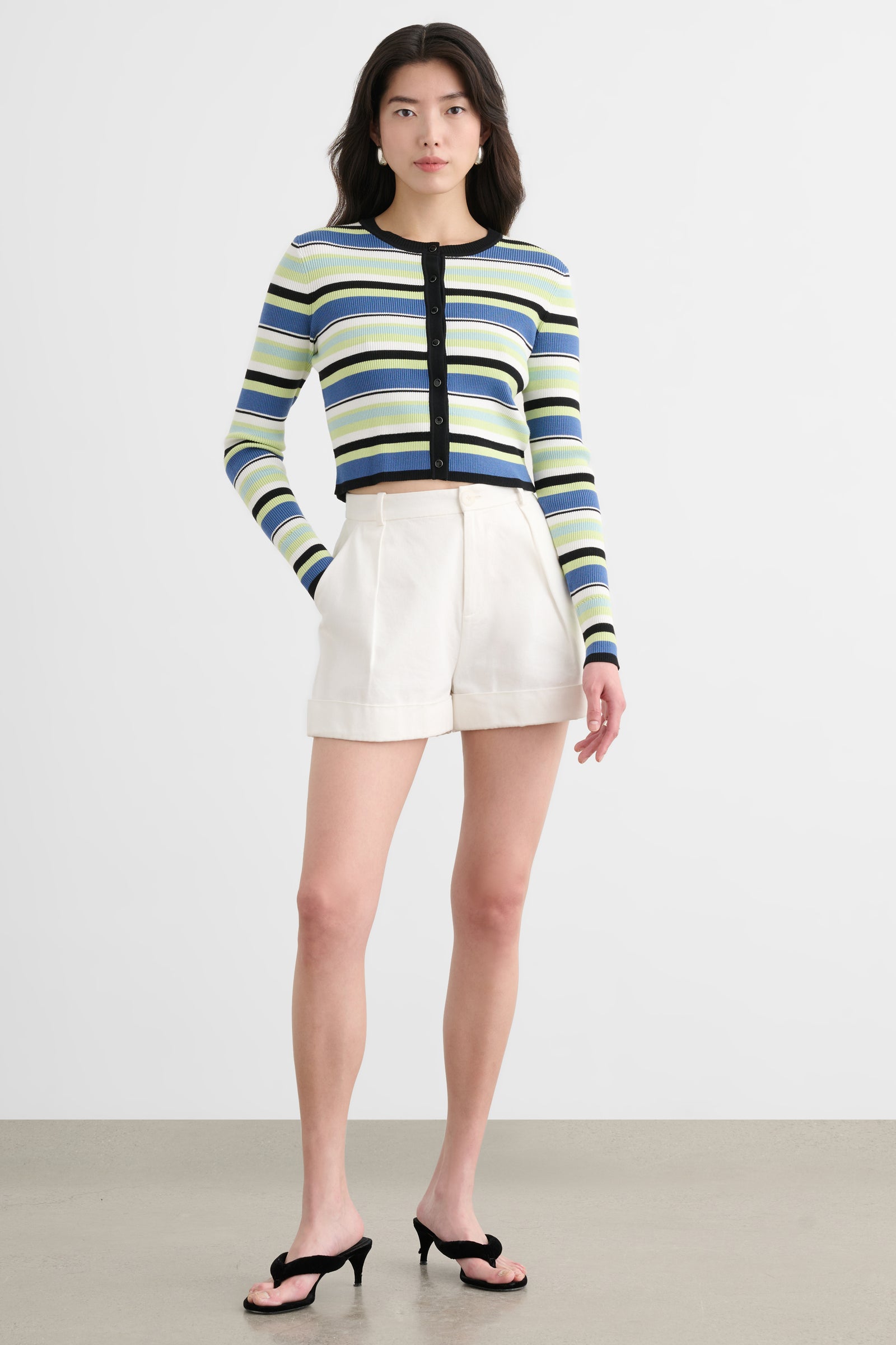 ZOE CLASSIC CROPPED CARDIGAN - Toccin