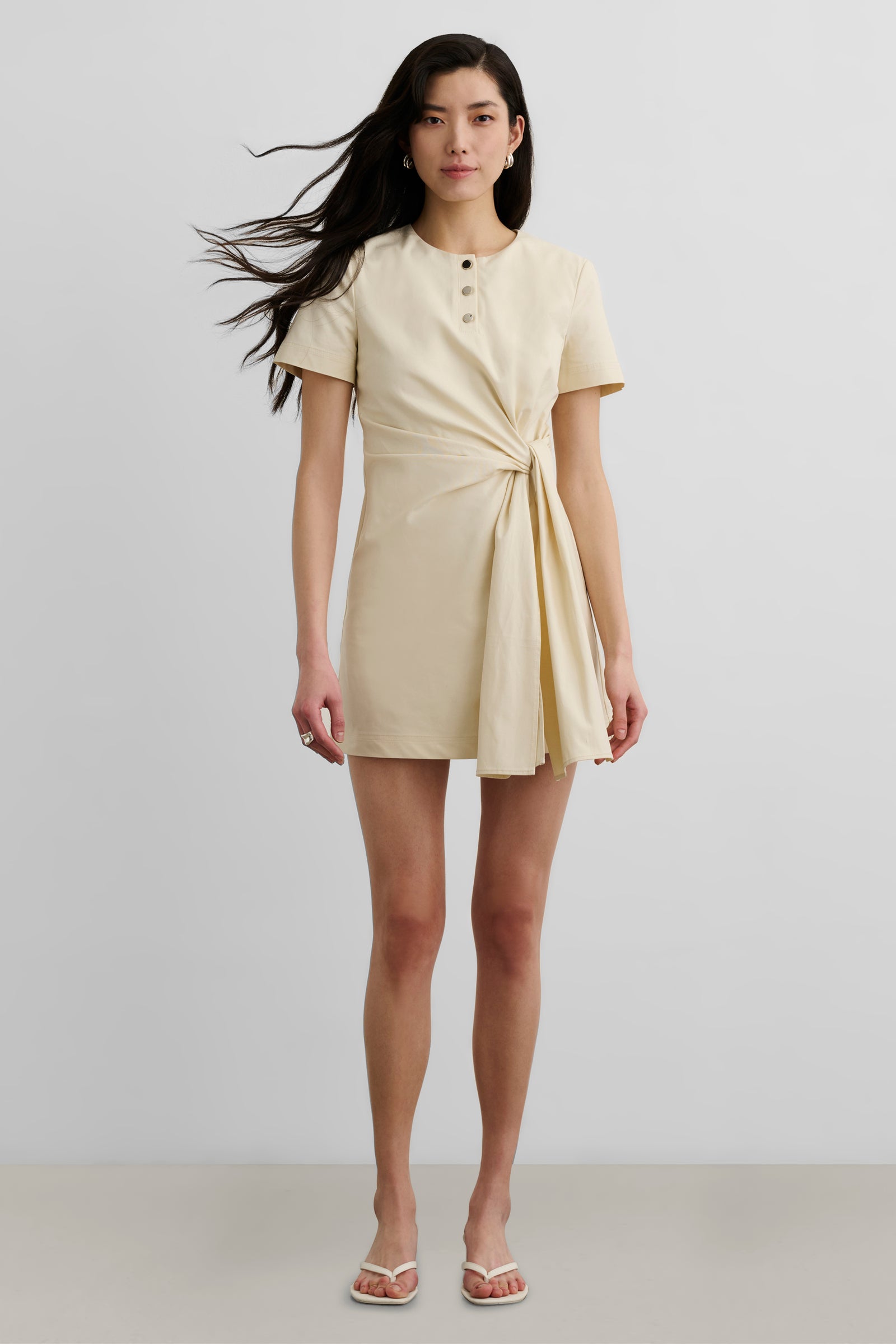 LEONIE SHORT SLEEVE TIE-FRONT MINI DRESS - Toccin