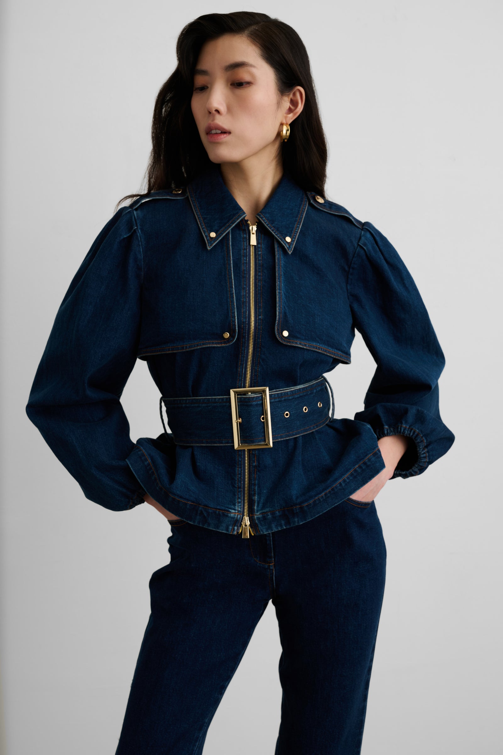 BRIGHTON BELTED ZIP-FRONT JACKET - Toccin