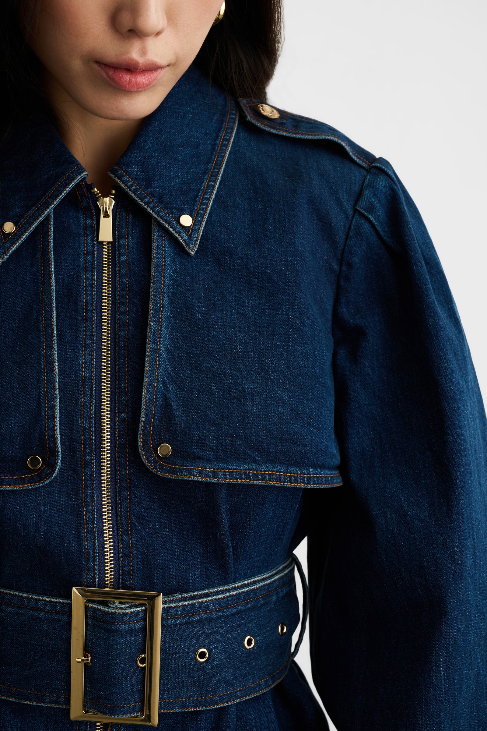 BRIGHTON BELTED ZIP-FRONT JACKET - Toccin