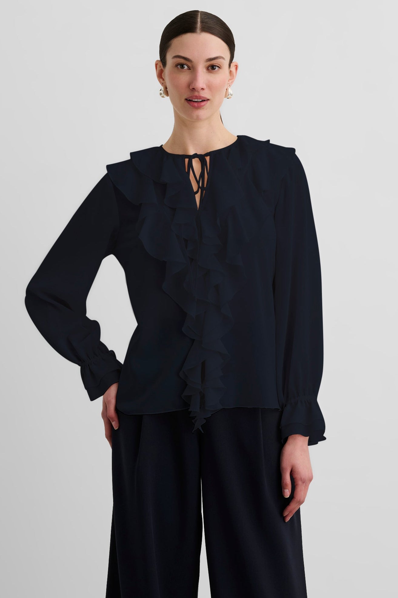 TOBI EXAGGERATED RUFFLE BLOUSE - Toccin