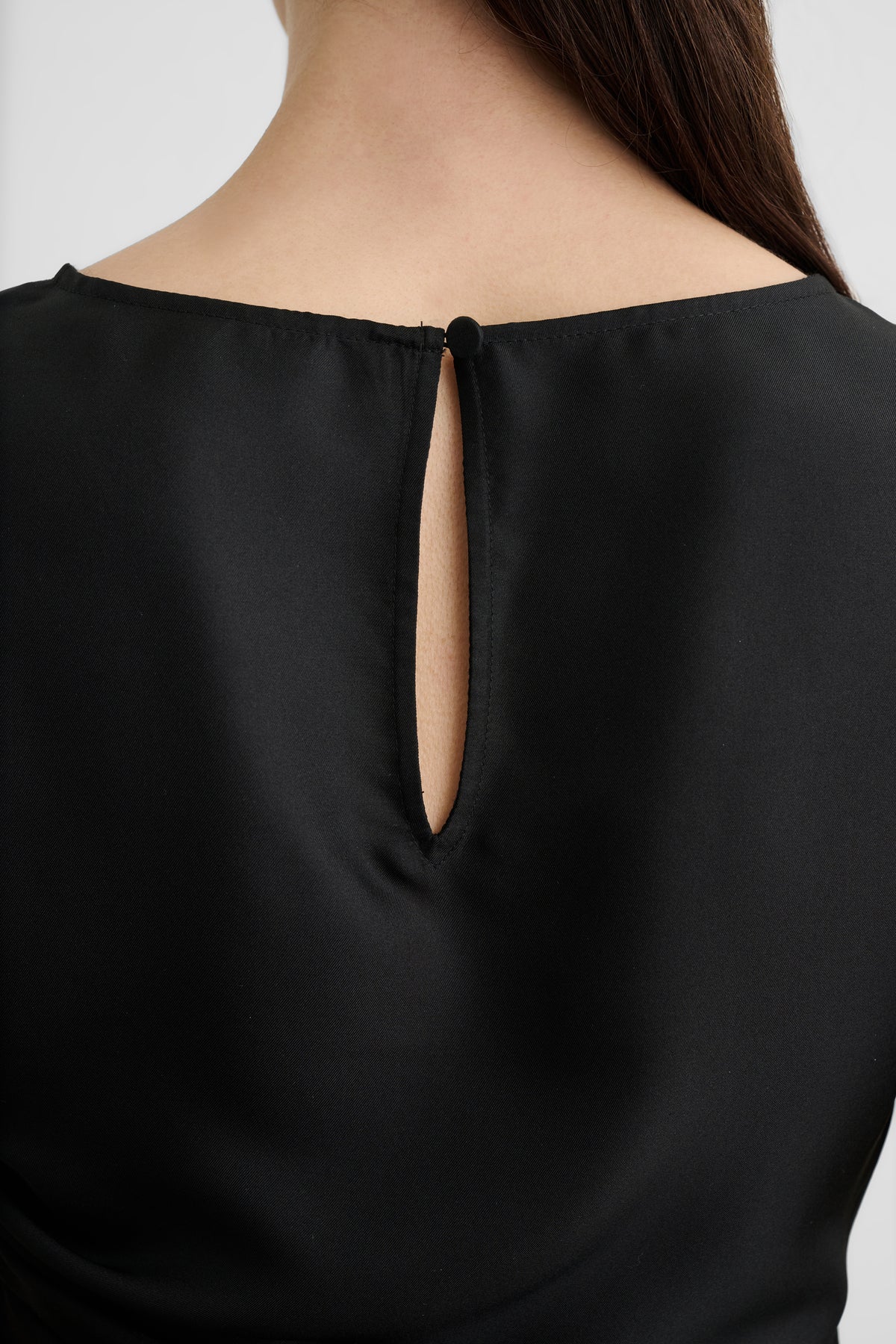 UMA SHORT SLEEVE TOP WITH DRAWSTRING DETAIL - Toccin