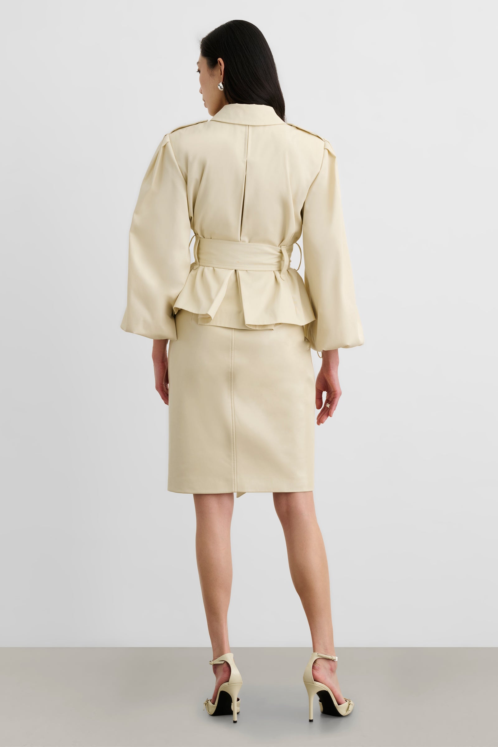 BRIGHTON BELTED ZIP-FRONT JACKET - Toccin
