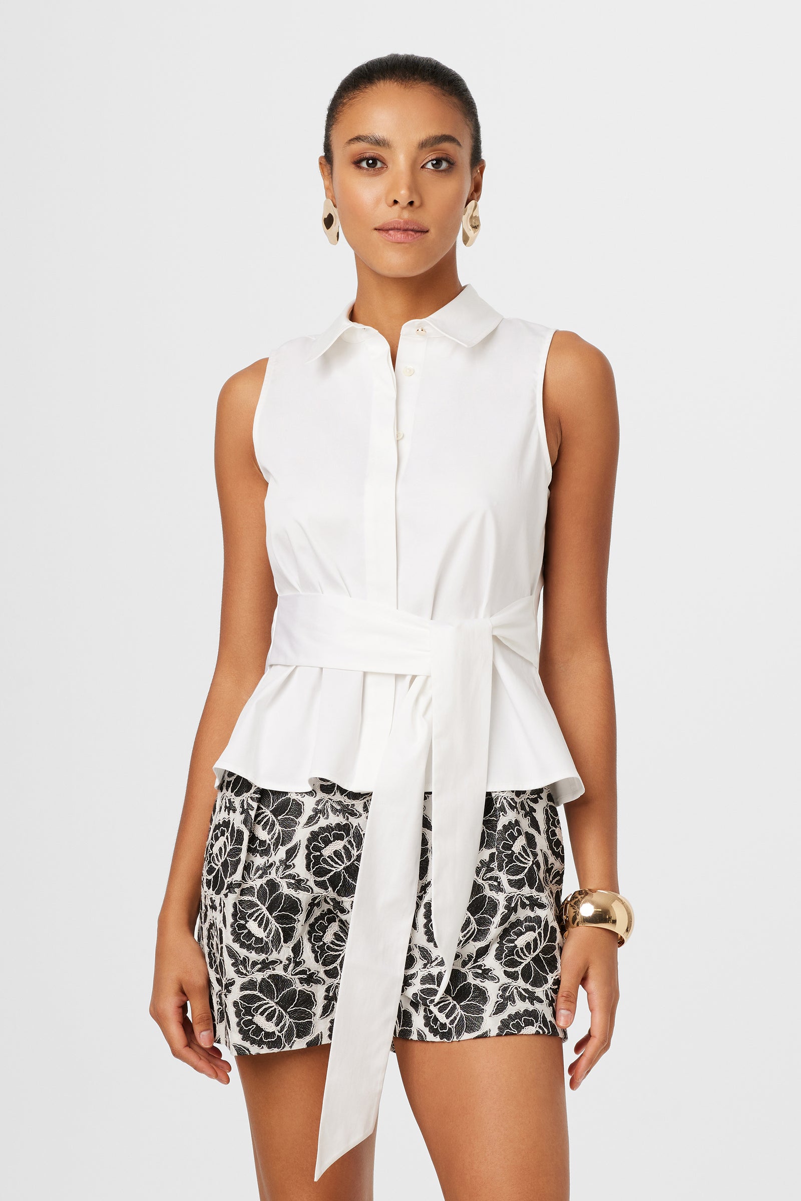 Katherine Sleveless Tie Front Top - Toccin