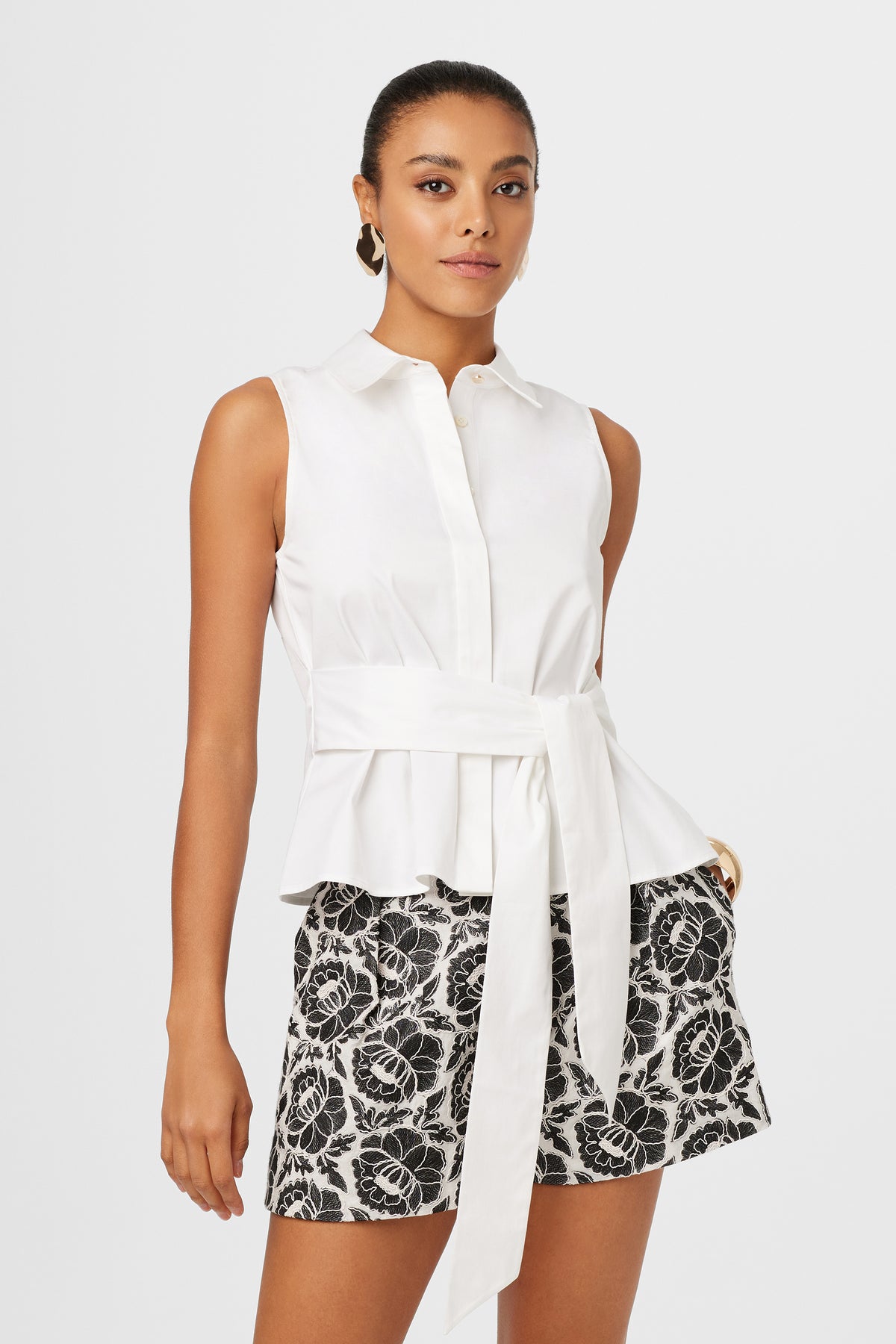 Katherine Sleveless Tie Front Top - Toccin